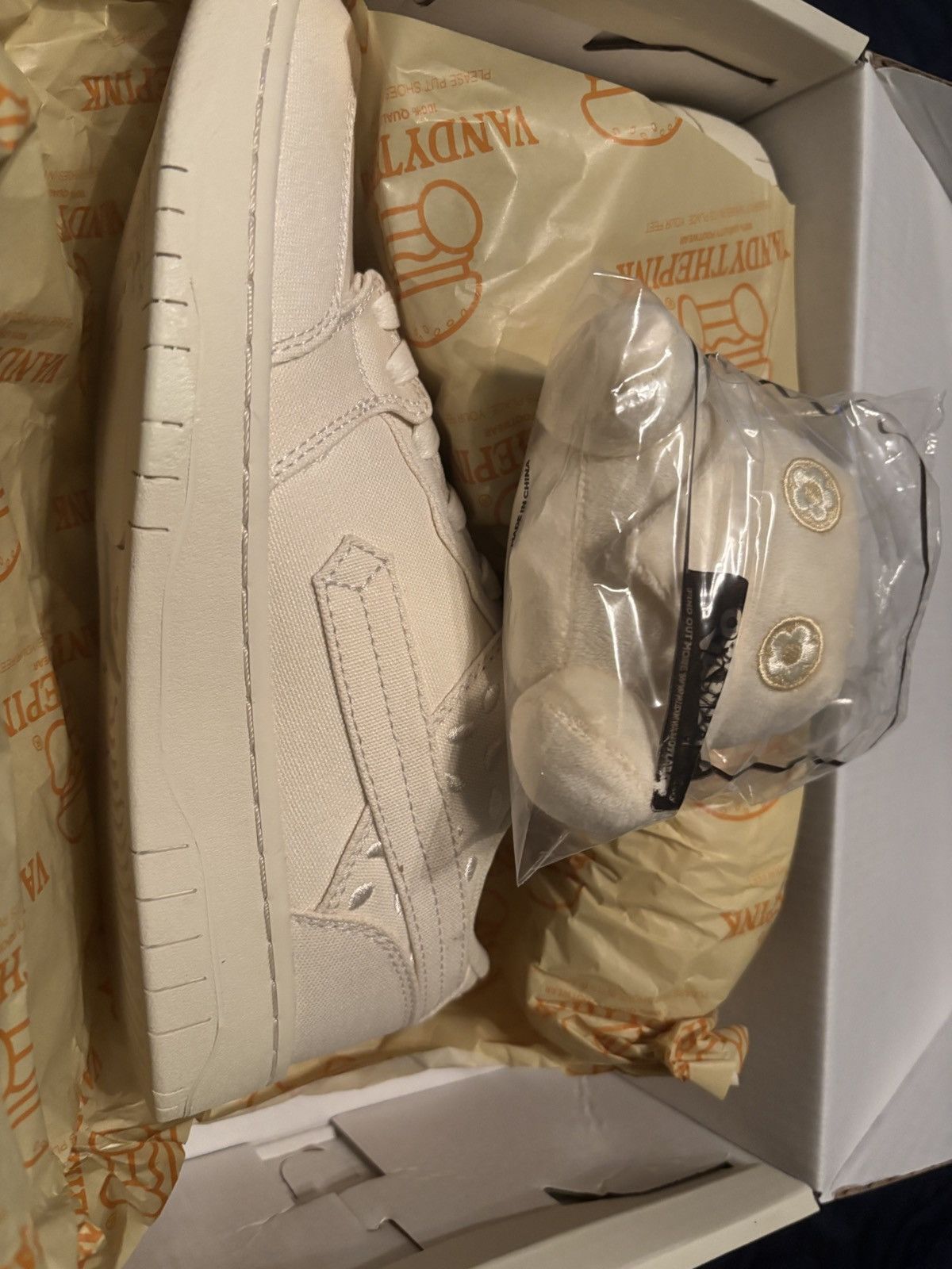 Vandy The Pink Tofu Sneakers Size US 7 / EU 40 - 5 Thumbnail