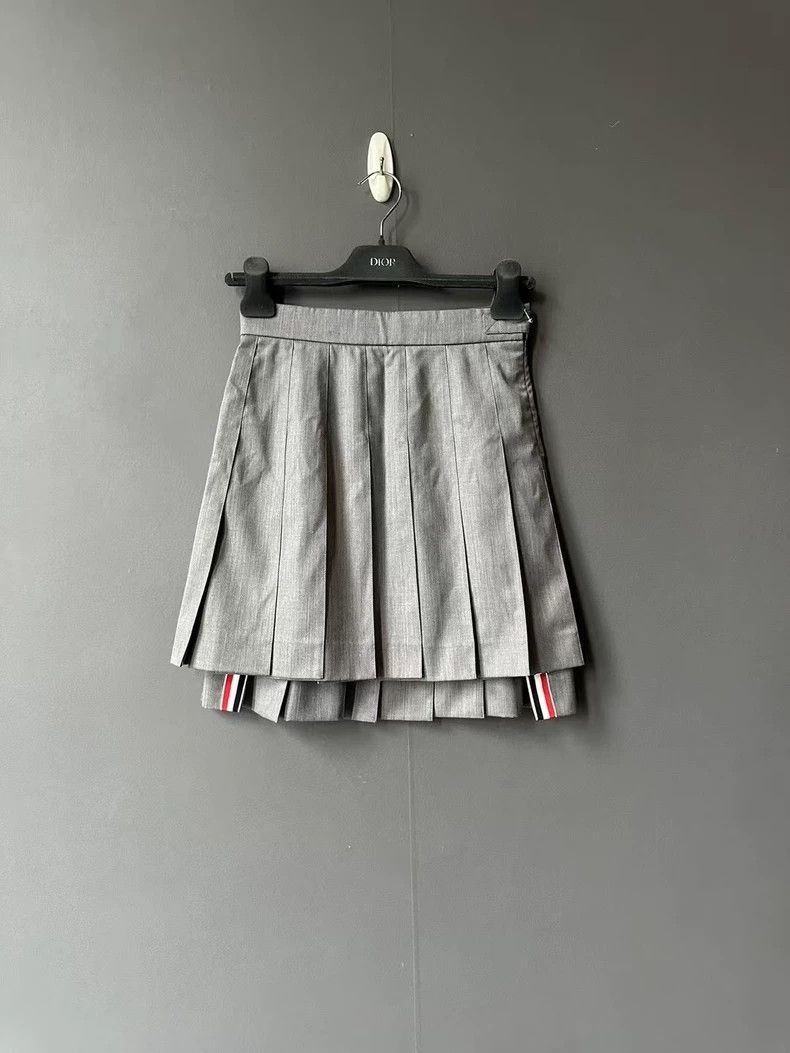 Thom Browne Thom Browne Medium grey pleated skirt Size 26" / US 2 / IT 38 - 1 Thumbnail