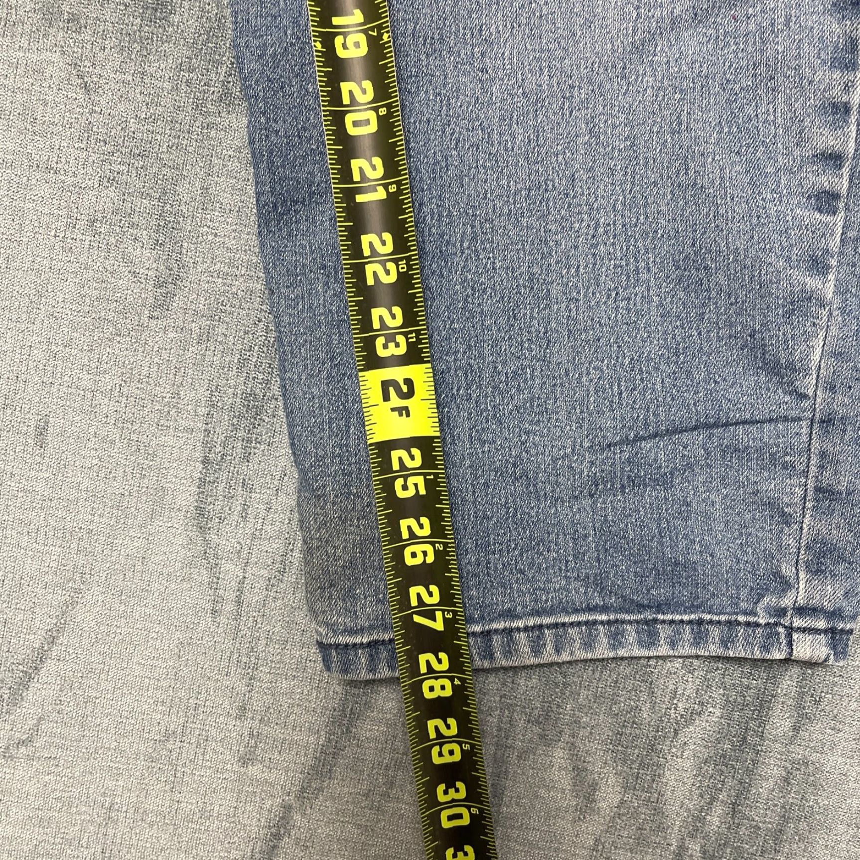 Gloria Vanderbilt Gloria Vanderbilt Amanda Jeans Womens 18W 28x40 Blue Denim Cotton High Rise Size 40" / US 18 - 6 Thumbnail