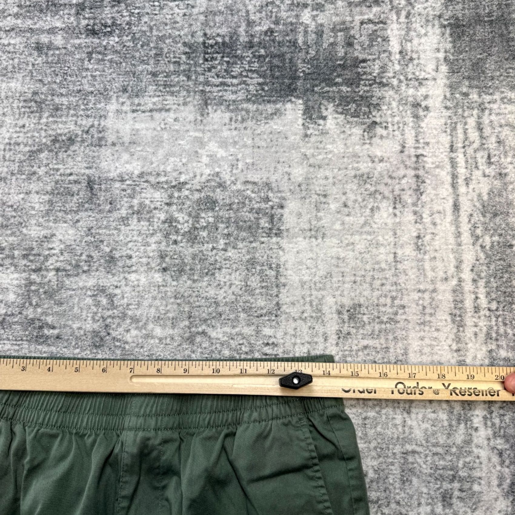 Uniqlo Uniqlo Shortss Mens Medium Green Elastic Waist Twill Casual 28x7 Chino Athletic Stretch Quick Dry Easy Dry Fit Size US 31 - 6 Thumbnail