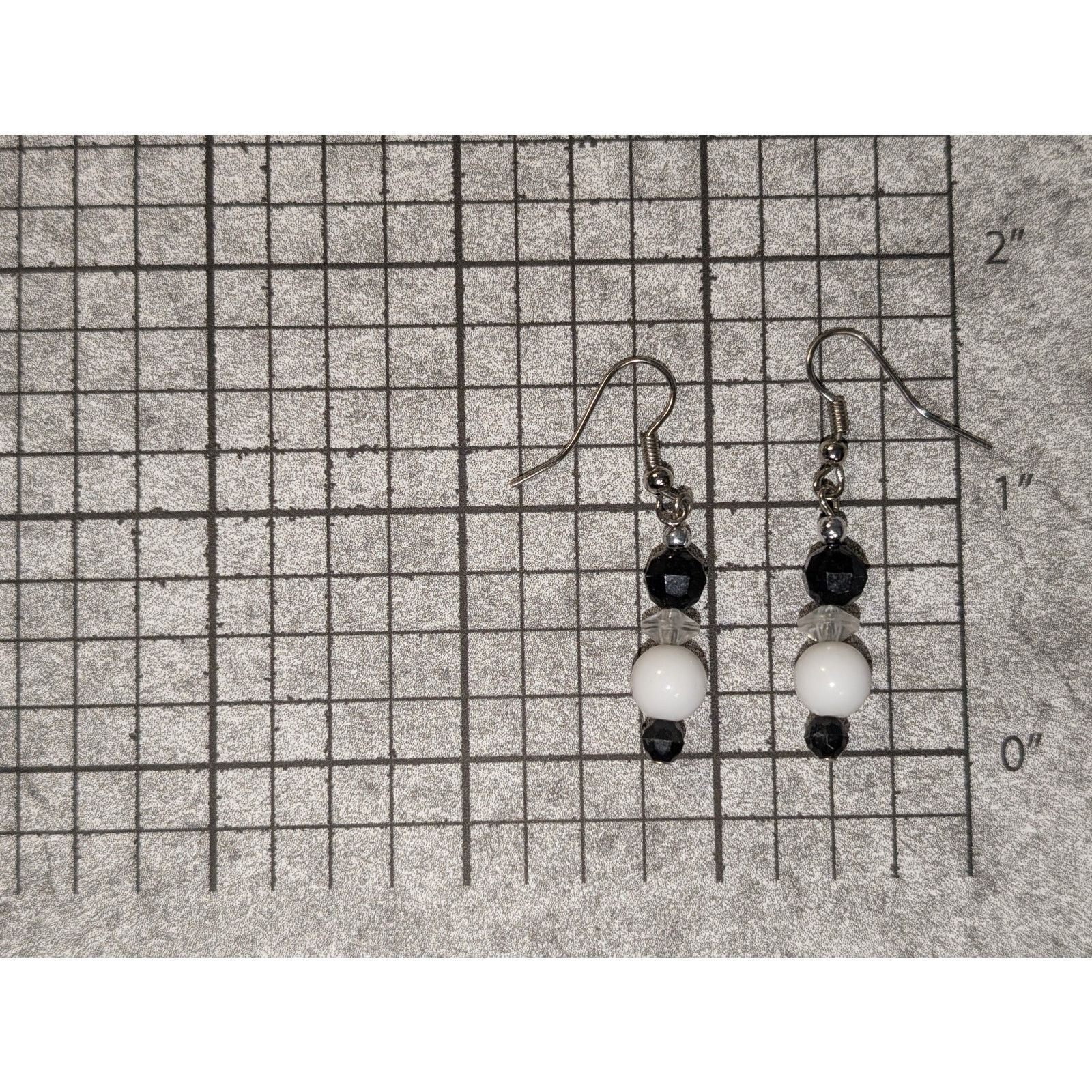 Vintage VTG 1980s Silver-Tone Black & White Beaded Dangle Earrings Size ONE SIZE - 3 Thumbnail