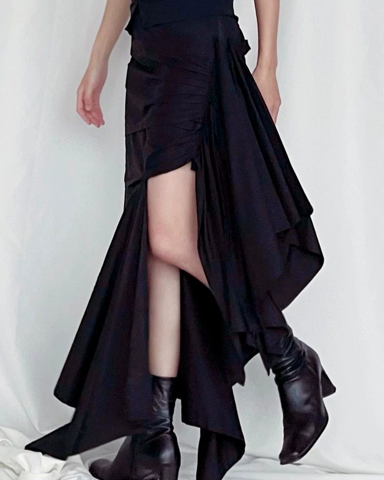 Yohji Yamamoto yohji yamamoto2018 FW Asymmetric Multilayer Pleated Puffy S Size 25" / US 0 / IT 36 - 1 Thumbnail