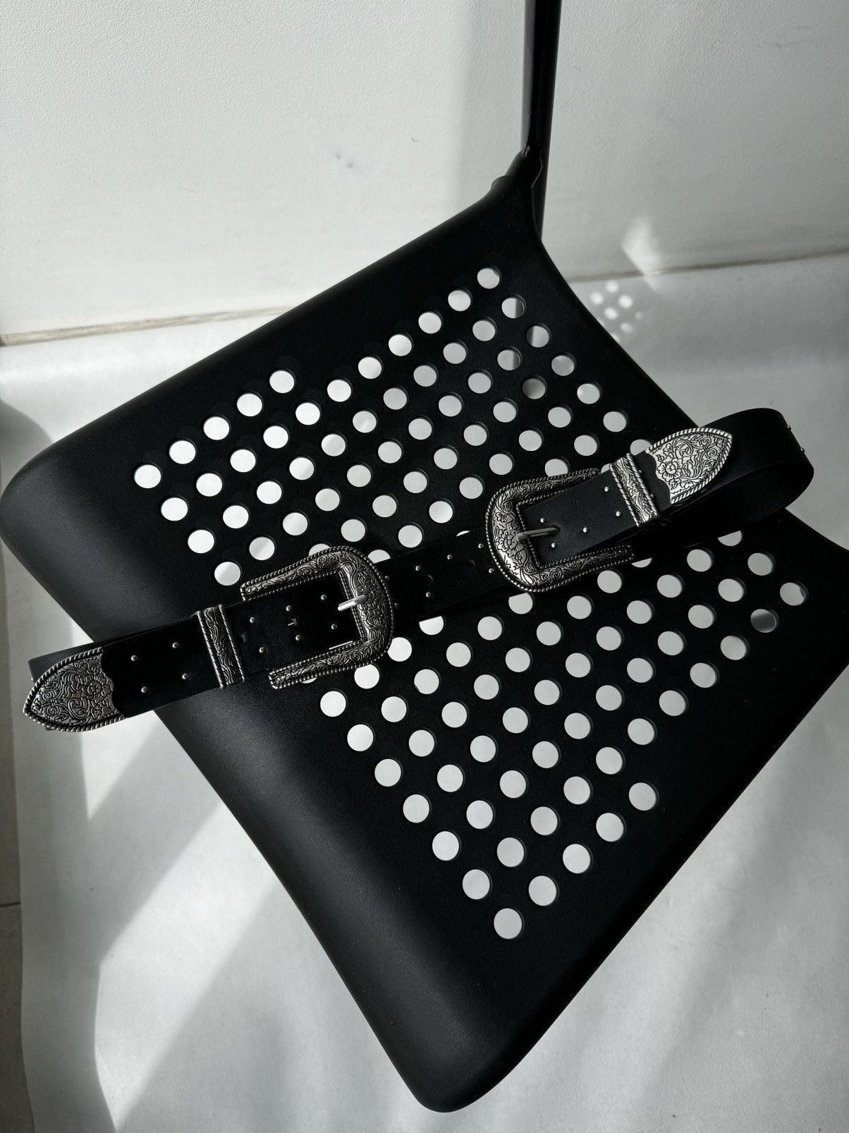 Japanese Brand Vintage Belts Y2K Rhinestones Punk leather belt Japanese Size ONE SIZE - 9 Thumbnail