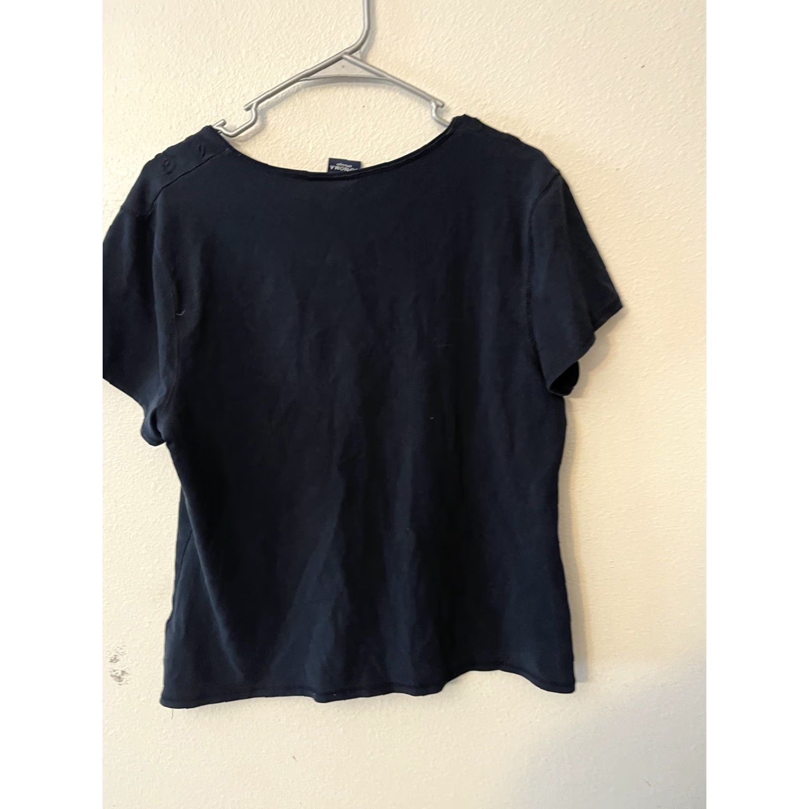 Vintage **Sonoma XL Black Floral Embroidery Tee V-Neck Casual Top** User: **Sonoma XL Black Floral Embroidery Tee V-Neck Casual Top** Size XL / US 12-14 / IT 48-50 - 3 Thumbnail