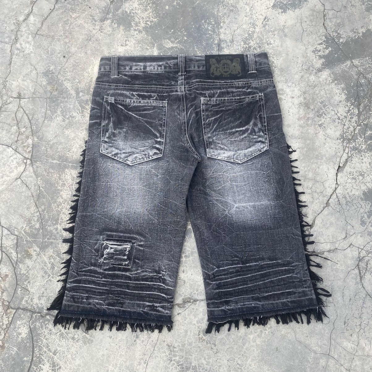 LOWBOX LOWBOX Distressed Wolf Crop Jeans Size US 30 / EU 46 - 11 Thumbnail
