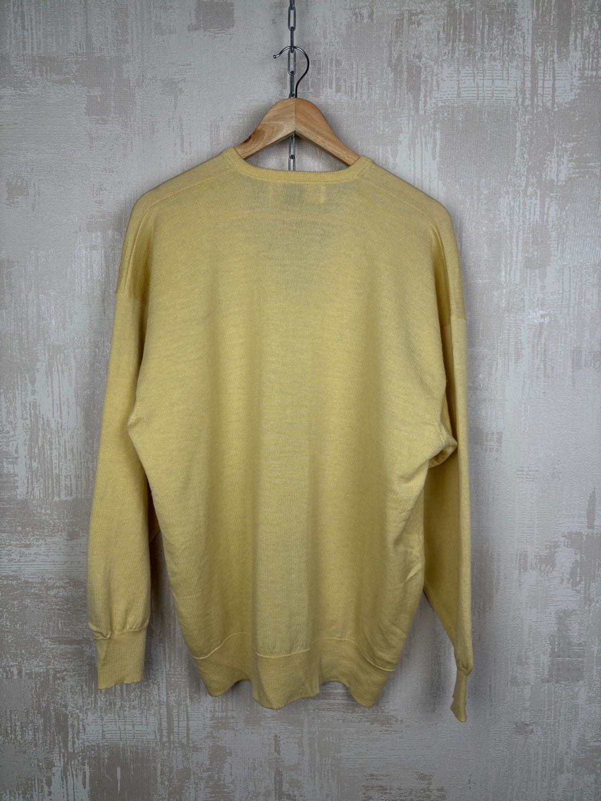 Pringle Of Scotland Vintage Pringle of Scotland Lambswool V-neck Sweater L-XL Size US L / EU 52-54 / 3 - 11 Thumbnail