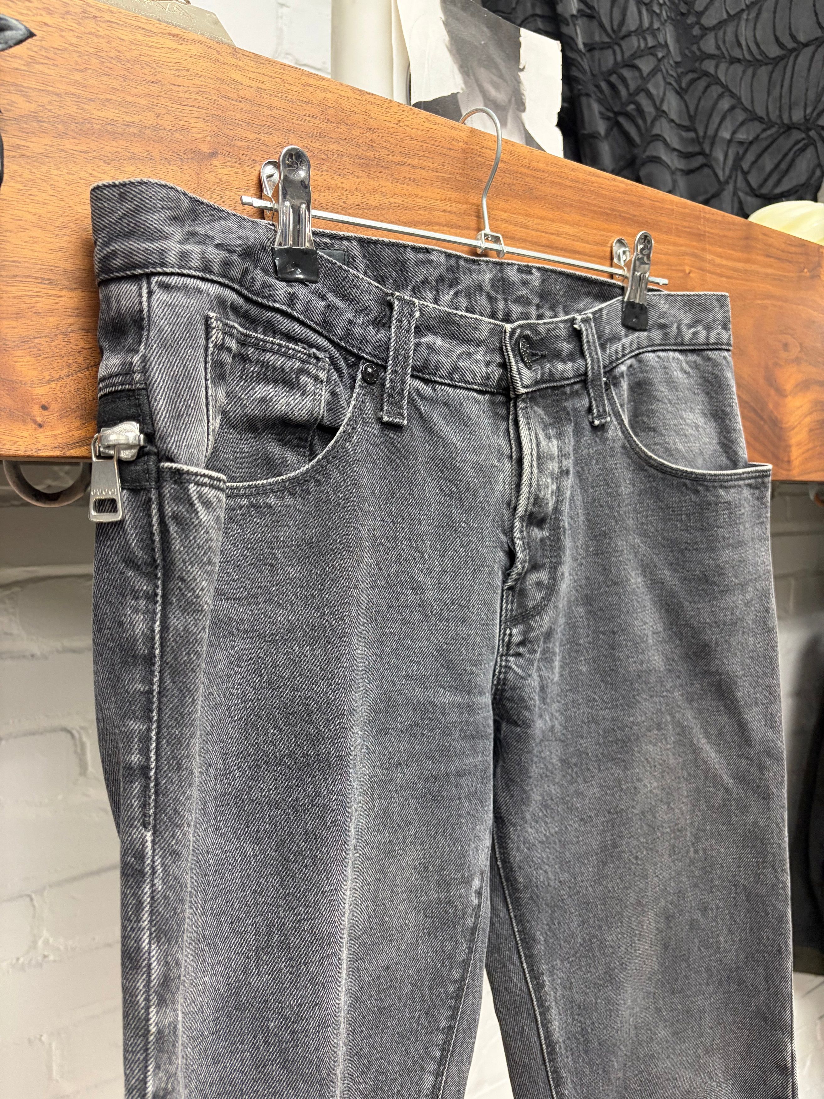Gucci 2009 Gucci Low Rise Washed Grey Skinny Jeans Size US 30 / EU 46 - 4 Thumbnail