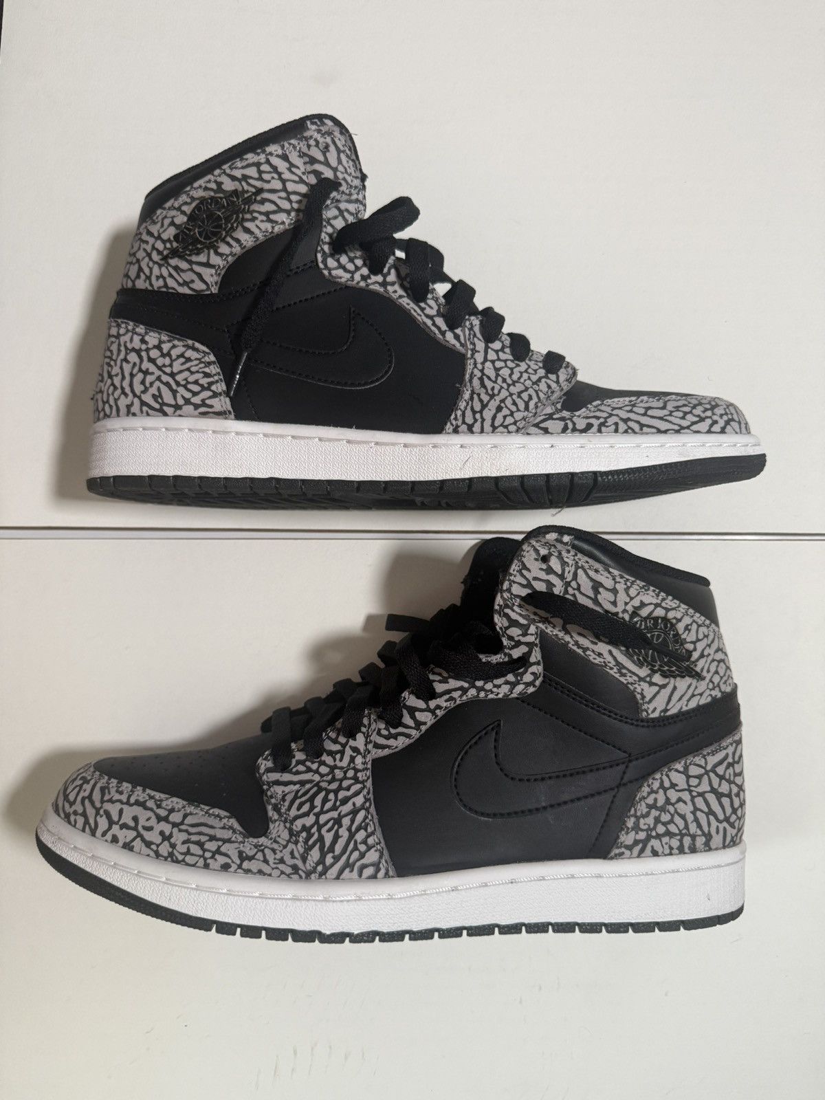 Jordan Brand Jordan 1 High - Black/Elephant Size US 11.5 / EU 44-45 - 2 Thumbnail