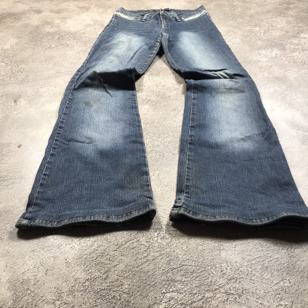 Vintage Vintage Y2K Baggy Distressed Flared Jeans Grunge Skate 28 Size 28" / US 6 / IT 42 - 1 Thumbnail