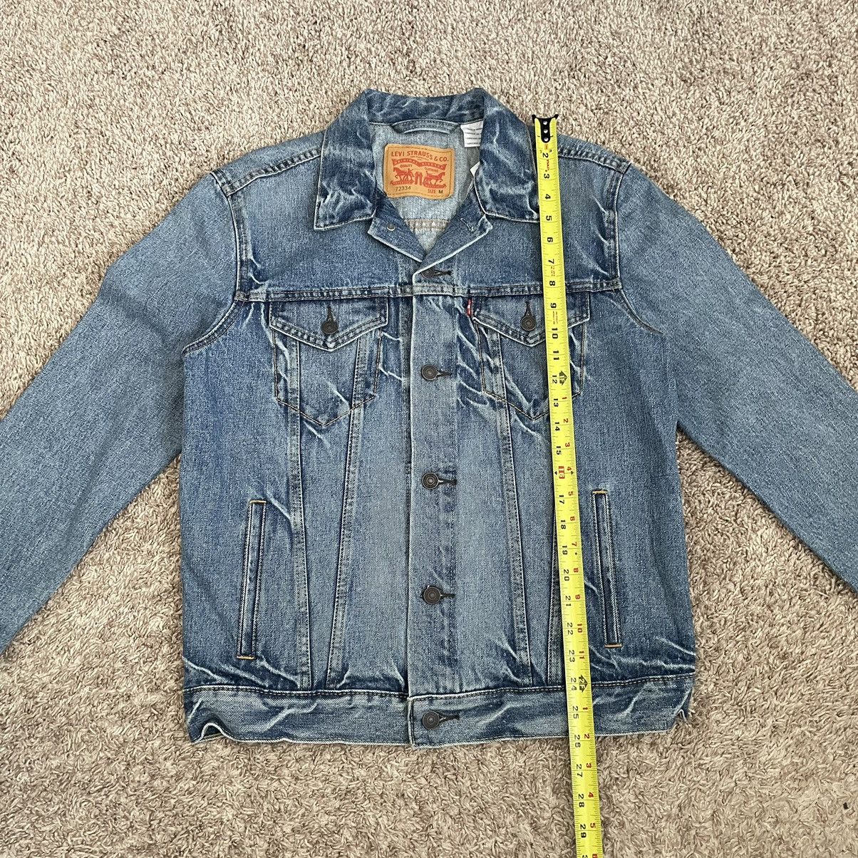 Levi's Levi’s Premium Faded Light Wash Denim Trucker Jacket Size US M / EU 48-50 / 2 - 6 Thumbnail