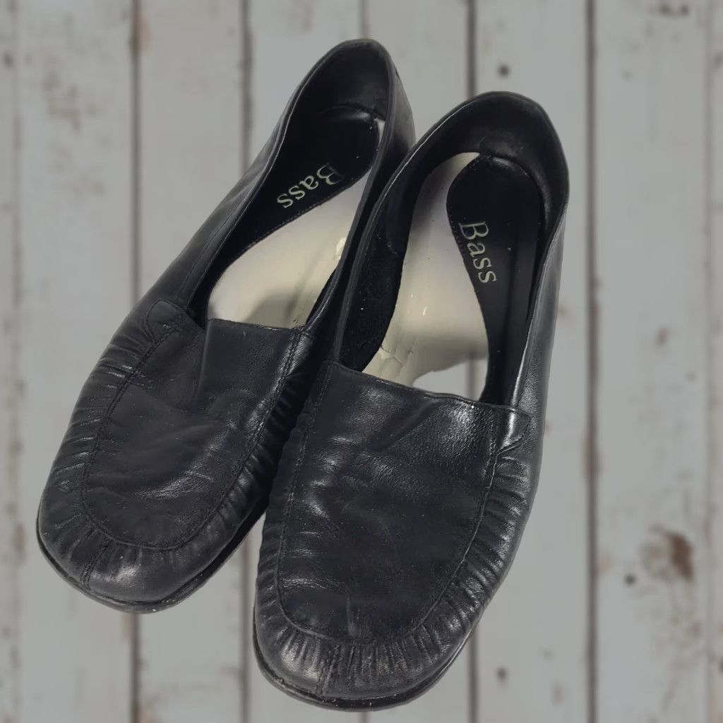Vintage Bass Women’s Leather Loafers Size 6.5M Black Slip-On Comfort Casual Dress Shoes Size US 6.5 / IT 36.5 - 1 Thumbnail