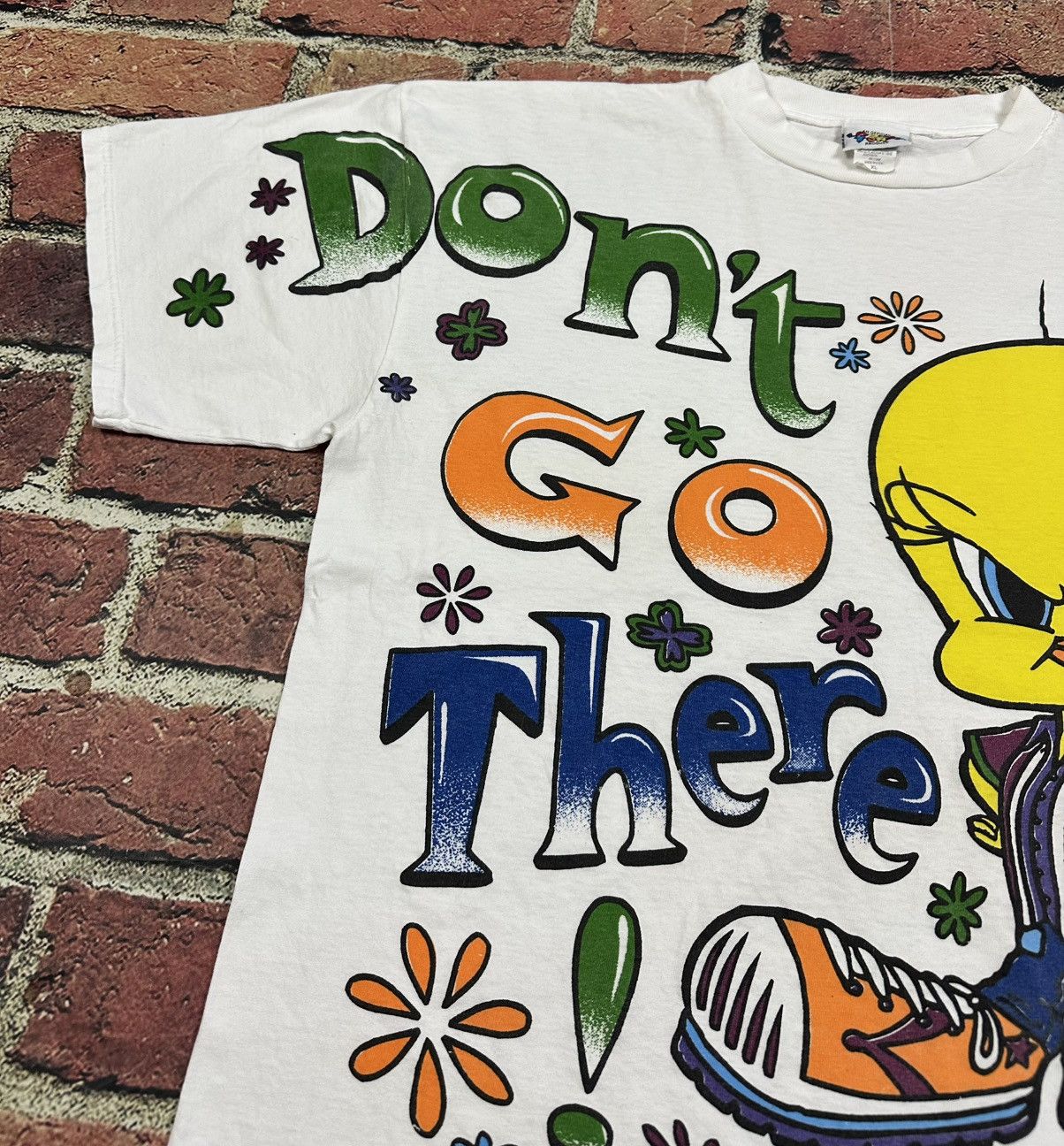 Warner Bros Vintage 90s Looney Tunes Tweety Bird AOP Tee Don’t Go There Size US XL / EU 56 / 4 - 6 Thumbnail