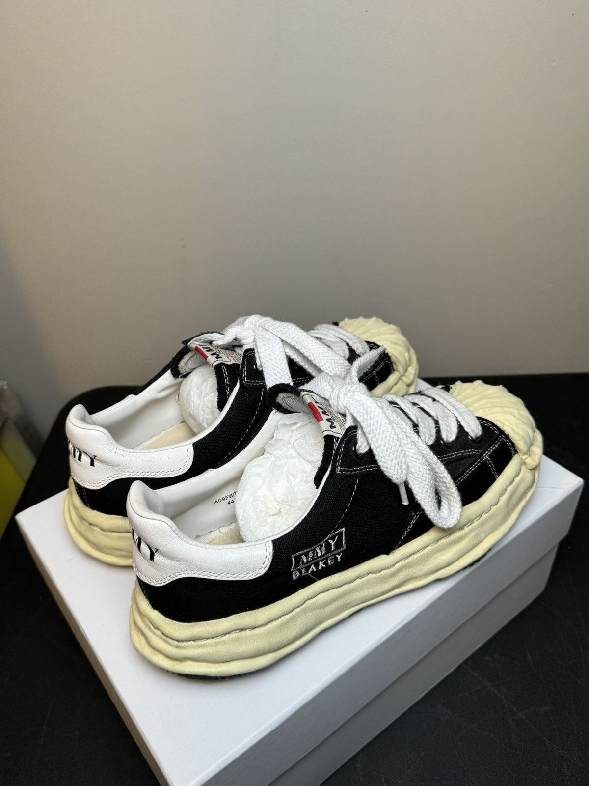 Maison MIHARA YASUHIRO Maison MIHARA YASUHIRO Blakey sneakers Size US 11 / EU 44 - 7 Thumbnail