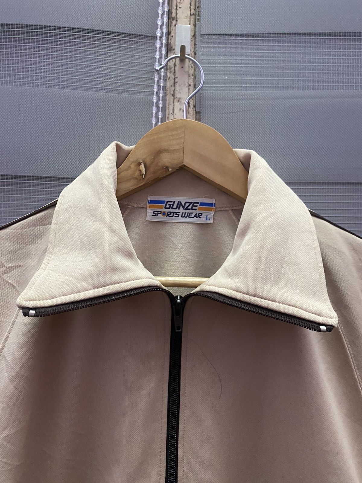 Vintage Vintage 90s Sportwear Tracktop Travis Cream/Brown Size US M / EU 48-50 / 2 - 4 Thumbnail