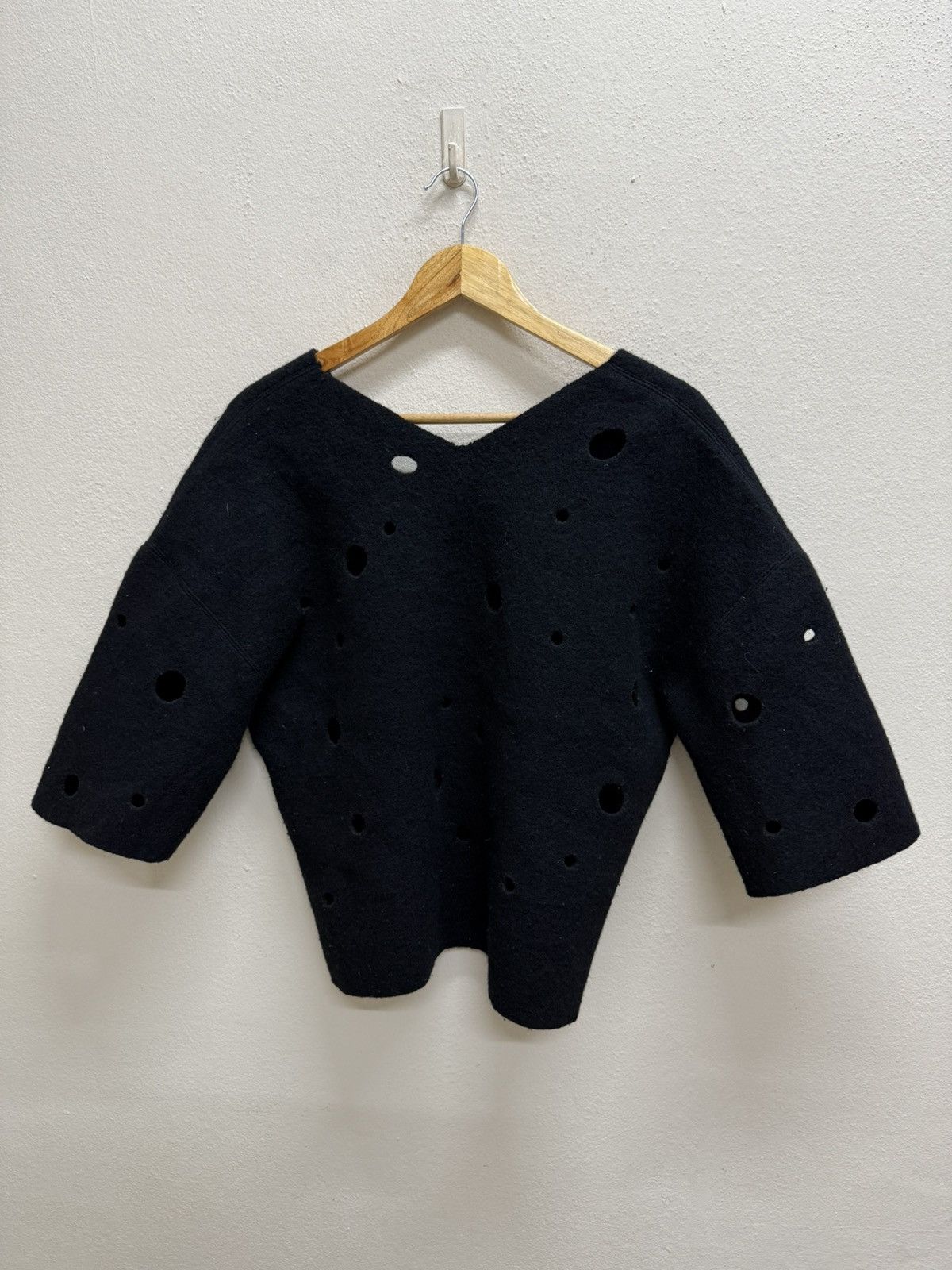 Armani Exchange × Designer Armani Exchange Destroy Dot Wool Cropped Open Colar Sweater Size M / US 6-8 / IT 42-44 - 16 Thumbnail