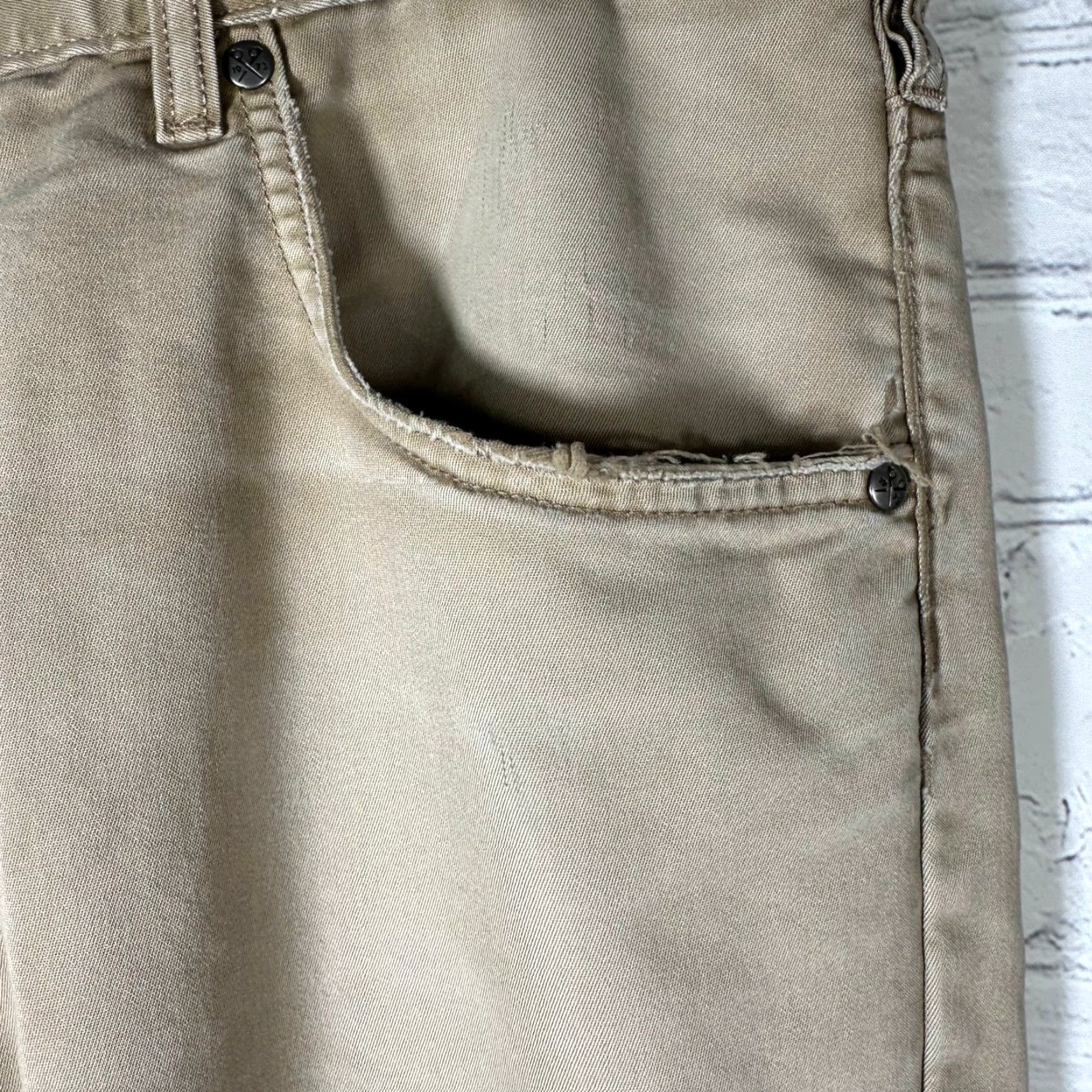 Patagonia Patagonia Pants Mens 38x30 Organic Cotton Canvas Ironclad Distressed 56480 Beige Chino Workwear Outdoor 5-Pocket Modern Regular Jeans? Size US 37 - 2 Thumbnail