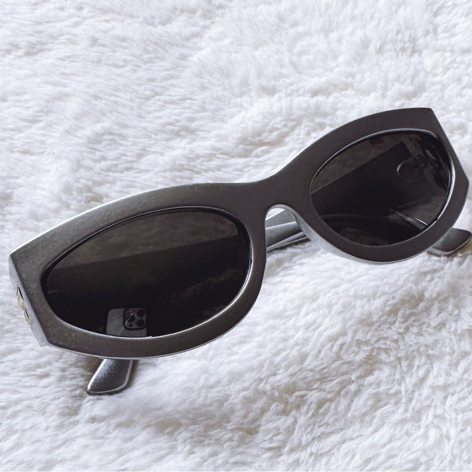 Other Faye Mirrored Silver Cat-Eye Sunglasses Size ONE SIZE - 4 Thumbnail