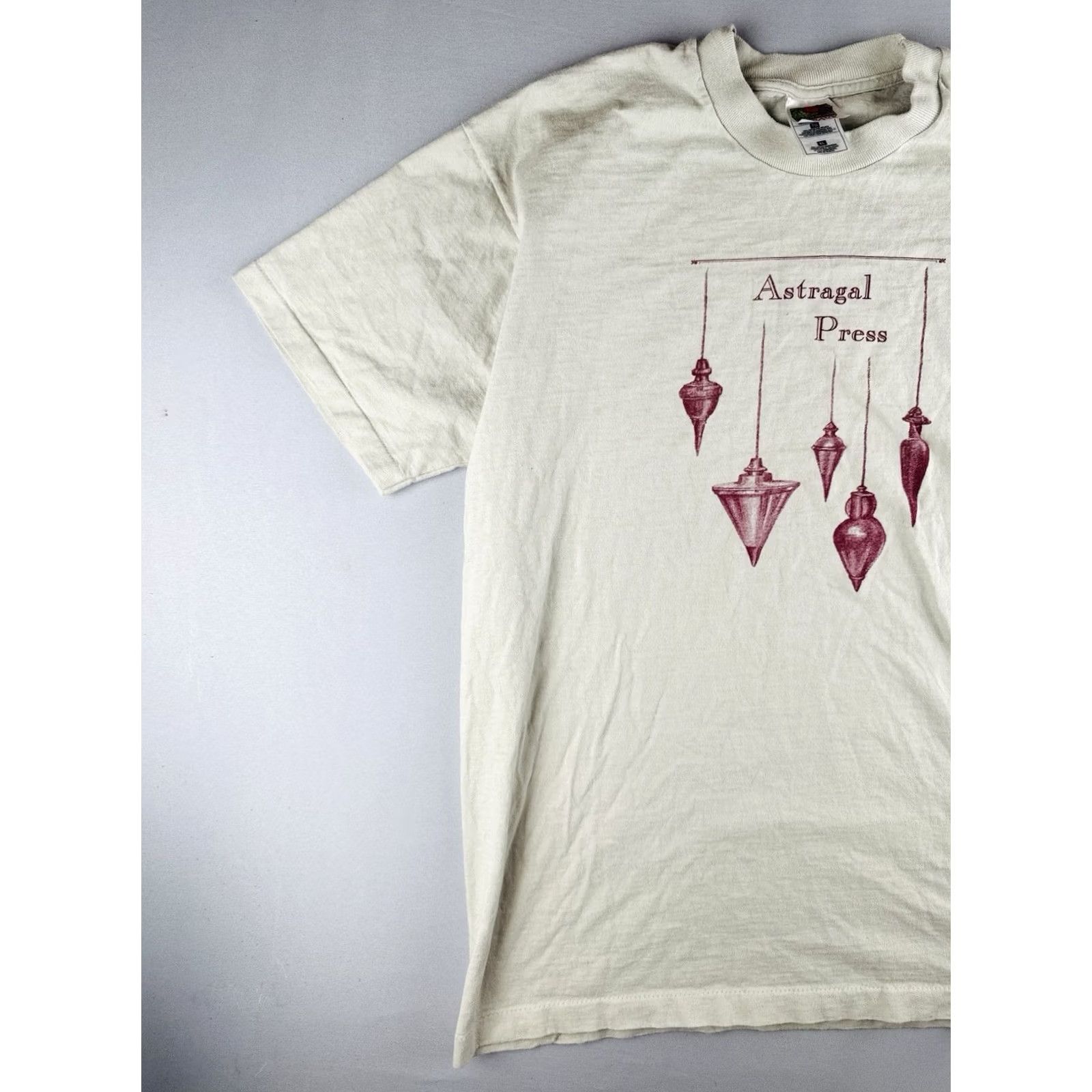 Fruit Of The Loom VINTAGE 90s Astragal Press Tee Shirt Cream XL Mens 90s Books Short Sleeve Graphic T-Shirt Fruit of the Loom Size US XL / EU 56 / 4 - 2 Thumbnail