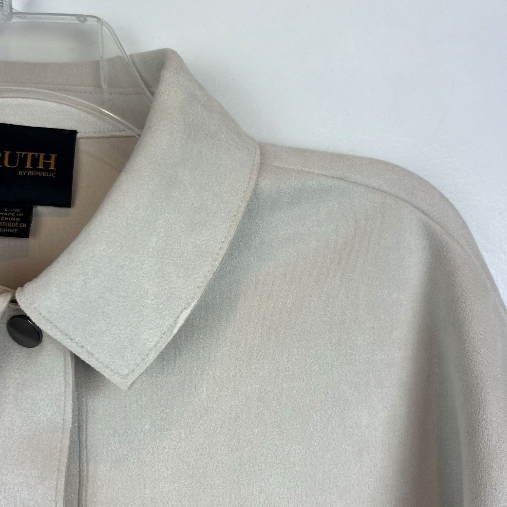 New Republic Woman Jacket Large Beige Faux Suede Snap Soft Crop Shacket Minimalist Capsule Size L / US 10 / IT 46 - 6 Thumbnail