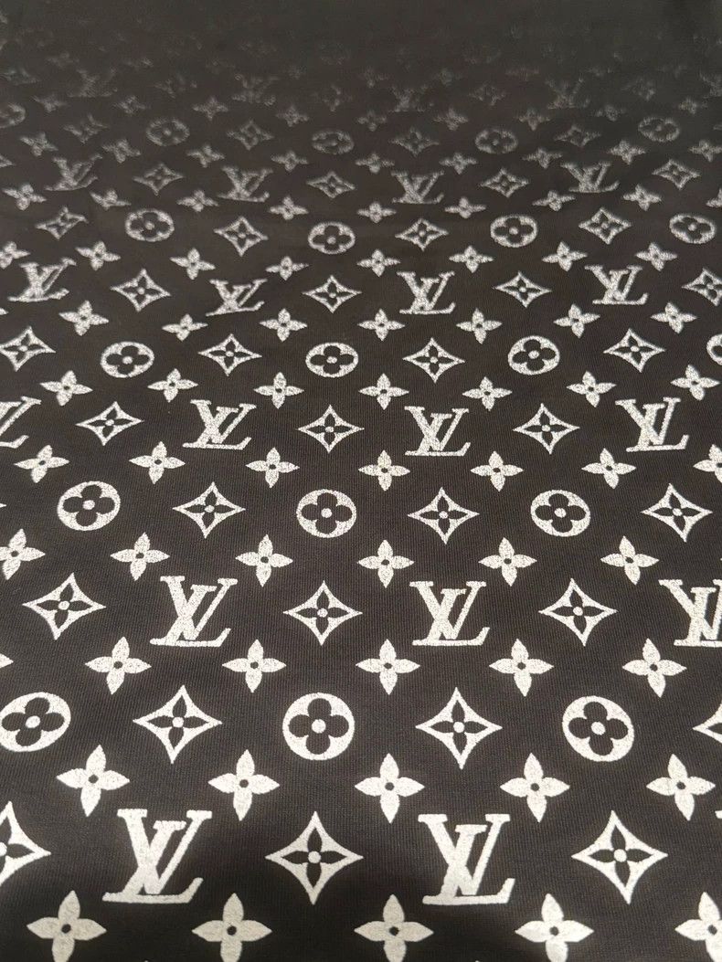 Louis Vuitton Louis Vuitton Gradient full printed logo short sleeves Size US S / EU 44-46 / 1 - 3 Thumbnail