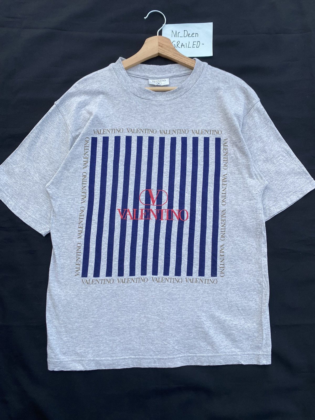Valentino Rare Vintage Valentino Spellout Biglogo Tshirt Size US M / EU 48-50 / 2 - 5 Thumbnail