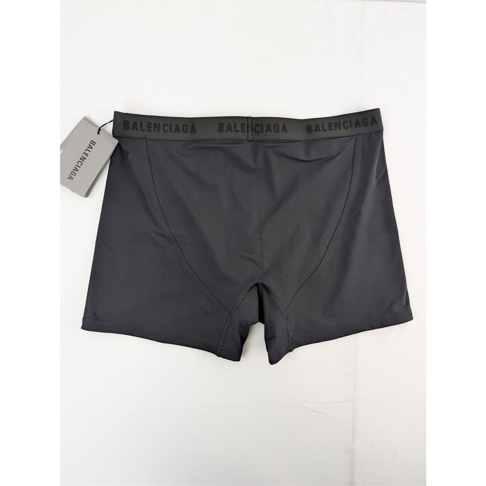 Balenciaga o1rshd1 Size: M / Swimwear Fitted Swim Trunks Short in Black Size US 32 / EU 48 - 10 Thumbnail
