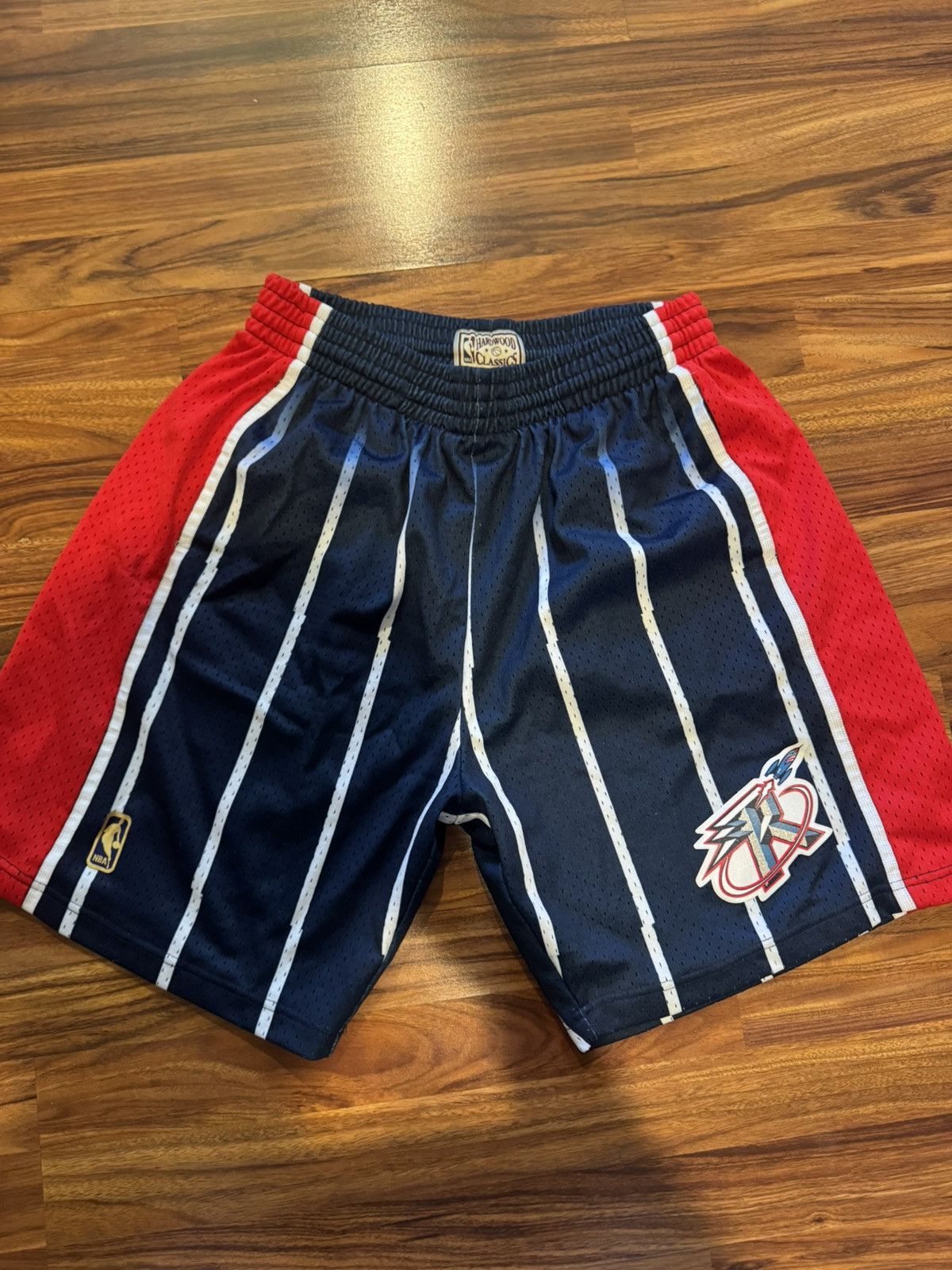 Mitchell & Ness vintage houston rockets shorts Size US 38 / EU 54 - 1 Thumbnail