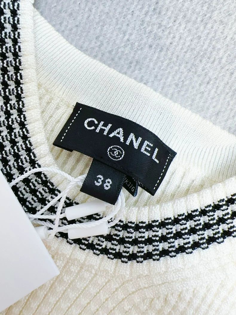 Chanel Chanel 22C White Knit Tank Top Size M / US 6-8 / IT 42-44 - 4 Thumbnail