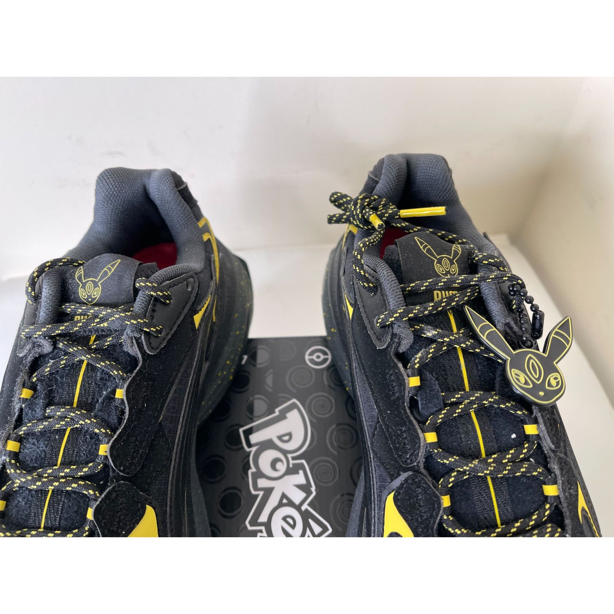Puma Puma Pokemon Fade Umbreon Big Kids Youth 6Y Size US 6 / EU 39 - 4 Thumbnail