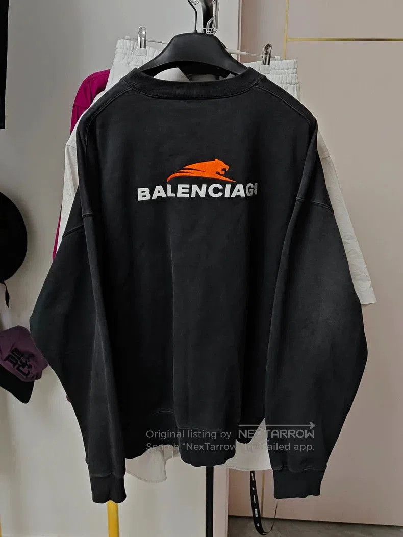 Balenciaga Balenciaga Tiger Embroidery Logo Sweatshirt. Size US M / EU 48-50 / 2 - 2 Thumbnail