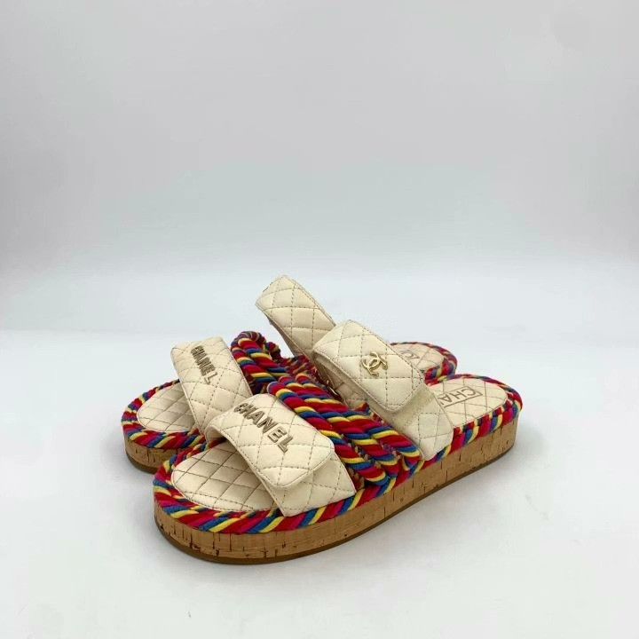 Chanel Chanel Beige Diamond Quilted Casual Slippers Size US 7 / IT 37 - 1 Thumbnail