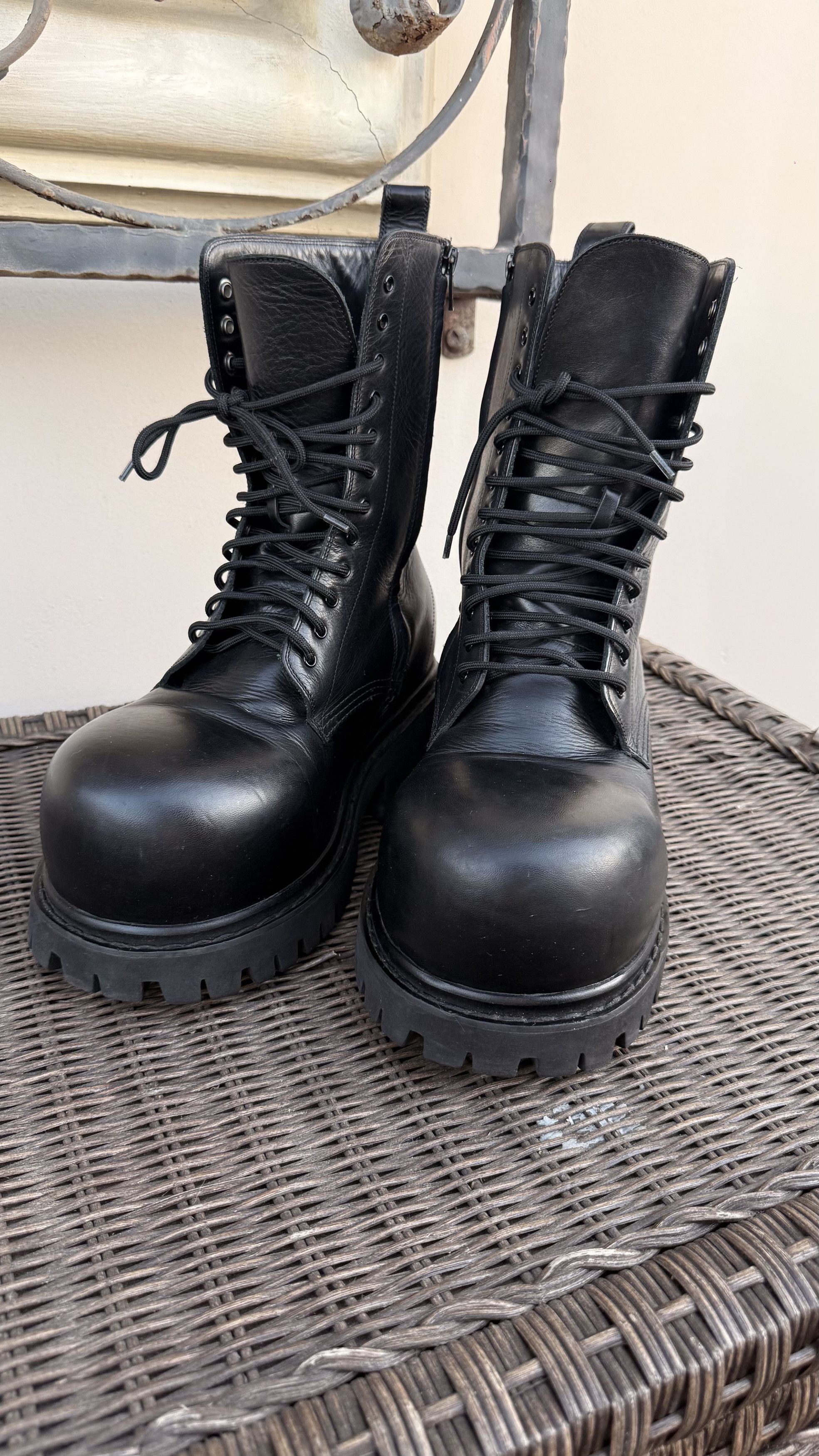 Balenciaga STOMPERS Balenciaga Boots !!! Size 8.5 They RUN BIG!!! Size US 7 / EU 40 - 6 Thumbnail