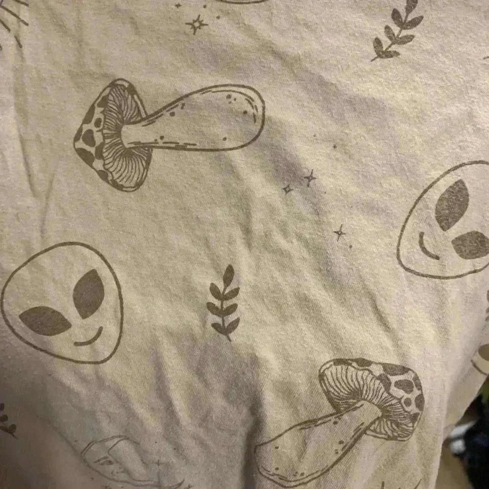 Designer Vibe N' Graphic T-Shirt with Alien and Mushroom Print Size M / US 6-8 / IT 42-44 - 3 Thumbnail