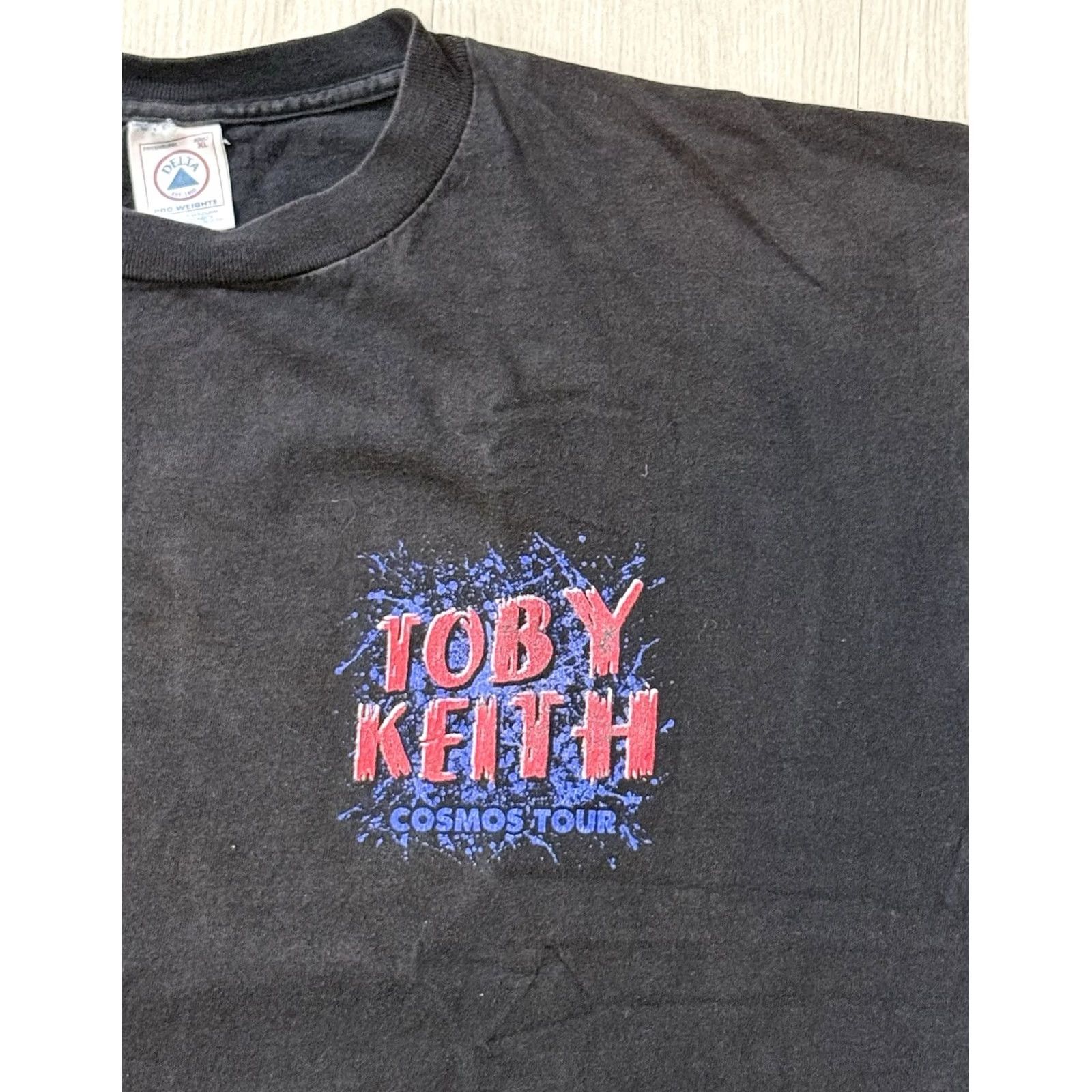 Delta VINTAGE Toby Keith Cosmos Tour Getcha Some Local Crew Shirt XL Mens 90s Country T-Shirt Black Size US XL / EU 56 / 4 - 4 Thumbnail