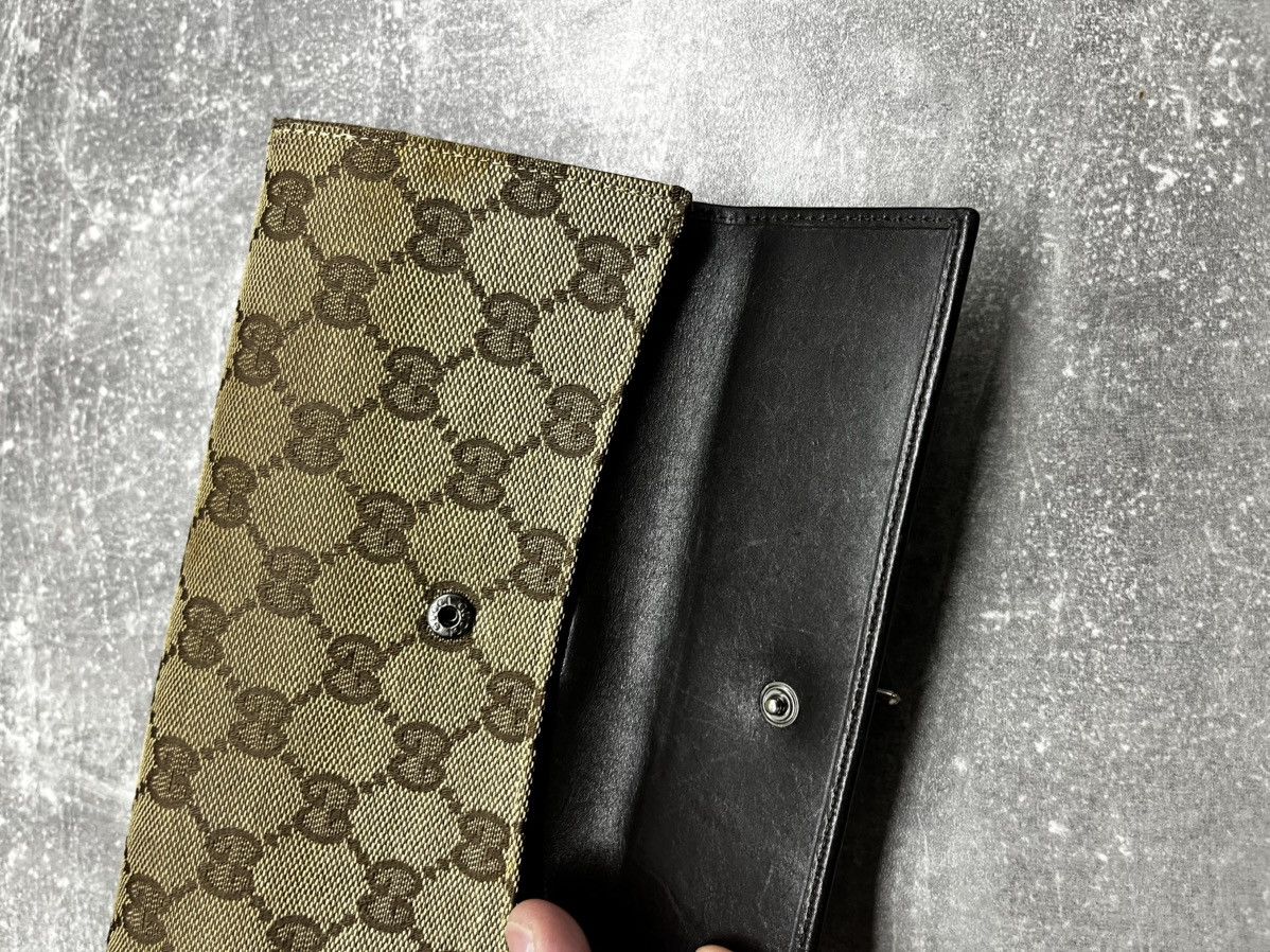 Gucci Vintage Gucci GG Canvas & Leather Wallet w/ Lock Accent Size ONE SIZE - 12 Thumbnail