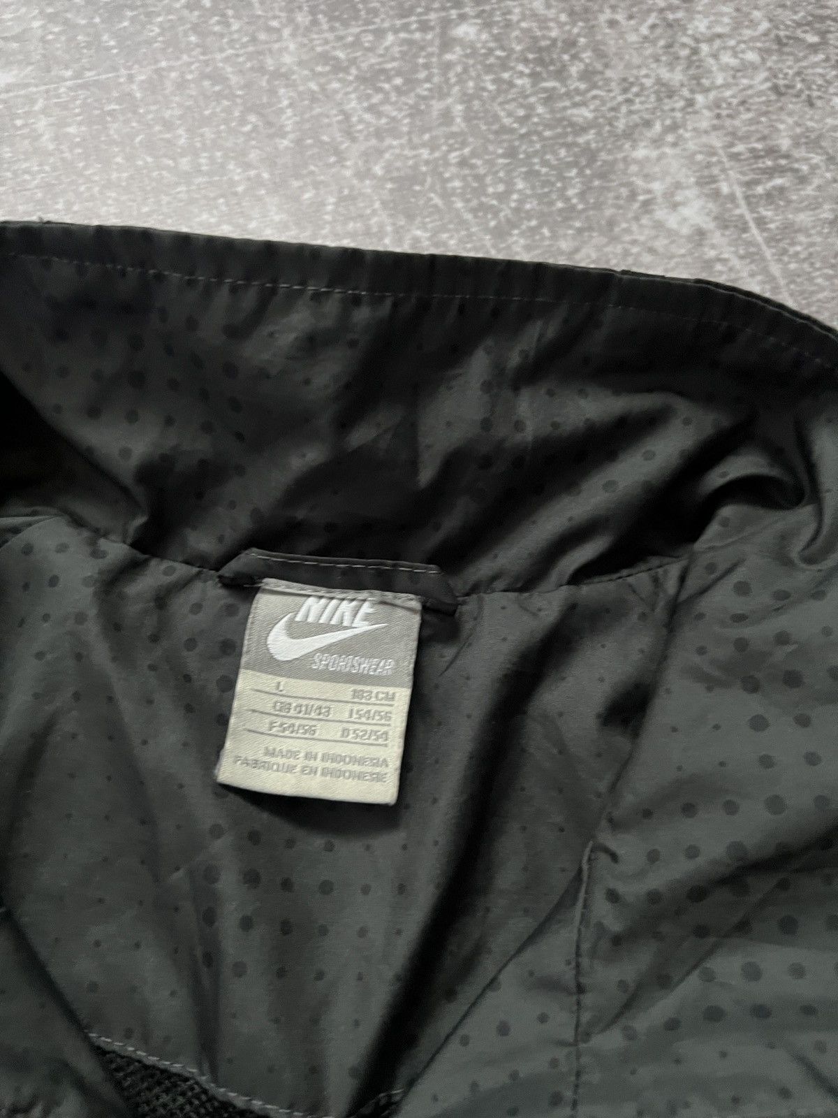 Nike Vintage Nike Air Jacket Nylon Drill Y2k Style Size US L / EU 52-54 / 3 - 4 Thumbnail