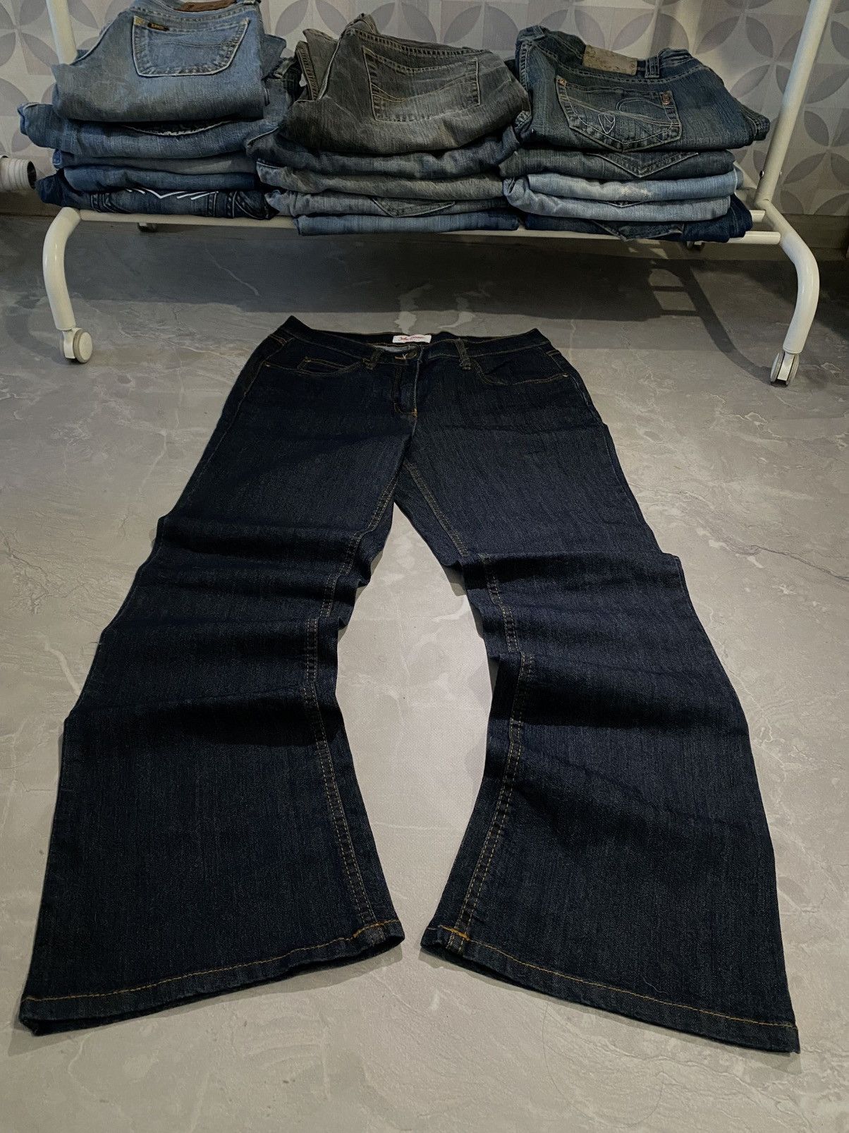 Vintage Underground Washed Flared Denim Uneven Fade Raw Look Size US 31 - 1 Thumbnail
