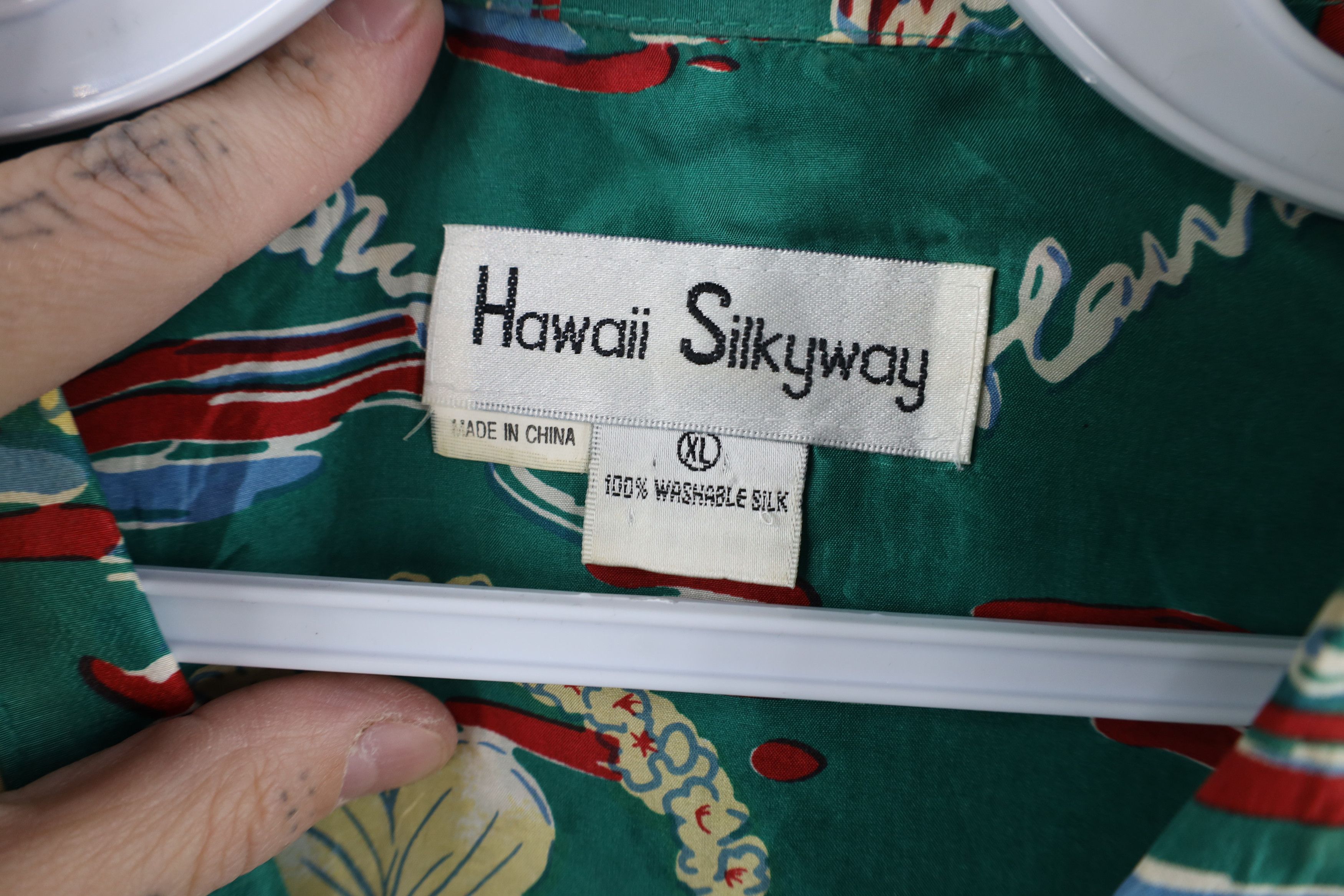 Vintage Vintage 90s Streetwear Hawaiian Luau Collared Button Shirt Size US XL / EU 56 / 4 - 10 Thumbnail