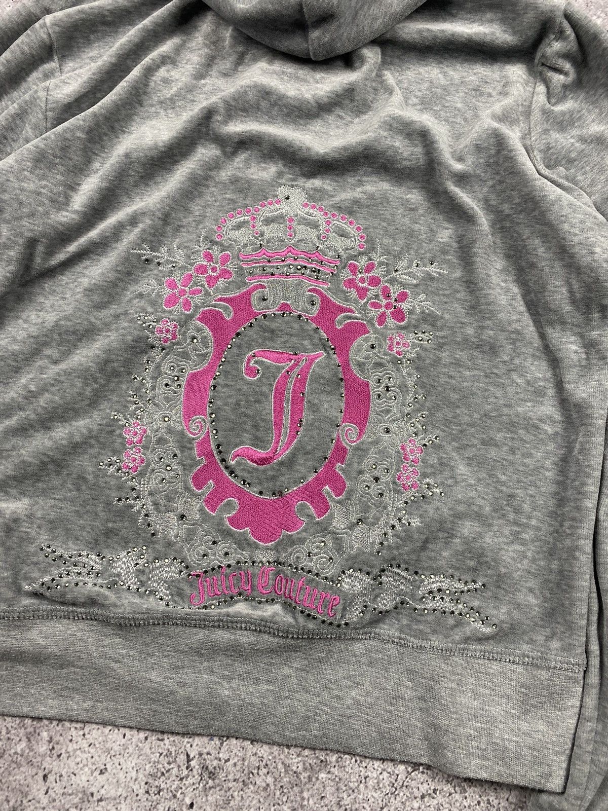 Juicy Couture VINTAGE JUICY COUTURE VELOUR Y2K ZIP HOODIE CROWN Size XL / US 12-14 / IT 48-50 - 3 Thumbnail