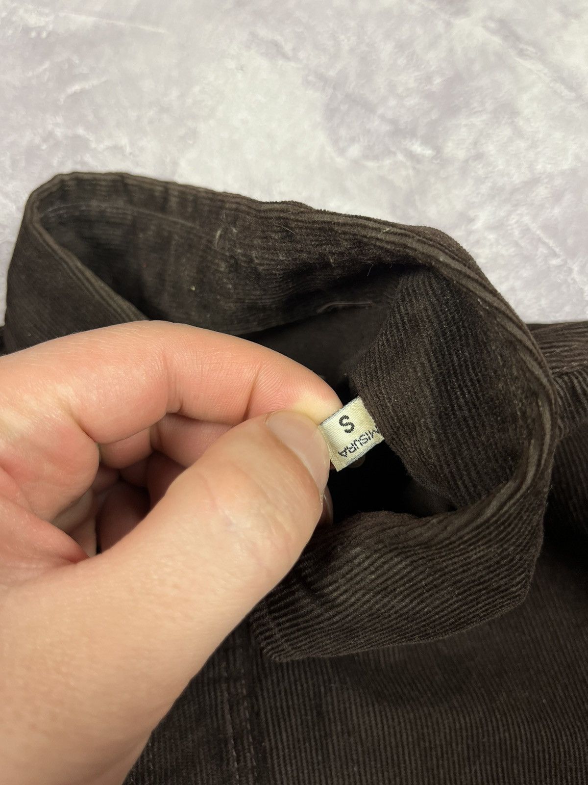 Armani Vintage 90s Armani Jeans Corduroy shirt Longsleeve Logo Embr Size US S / EU 44-46 / 1 - 5 Thumbnail
