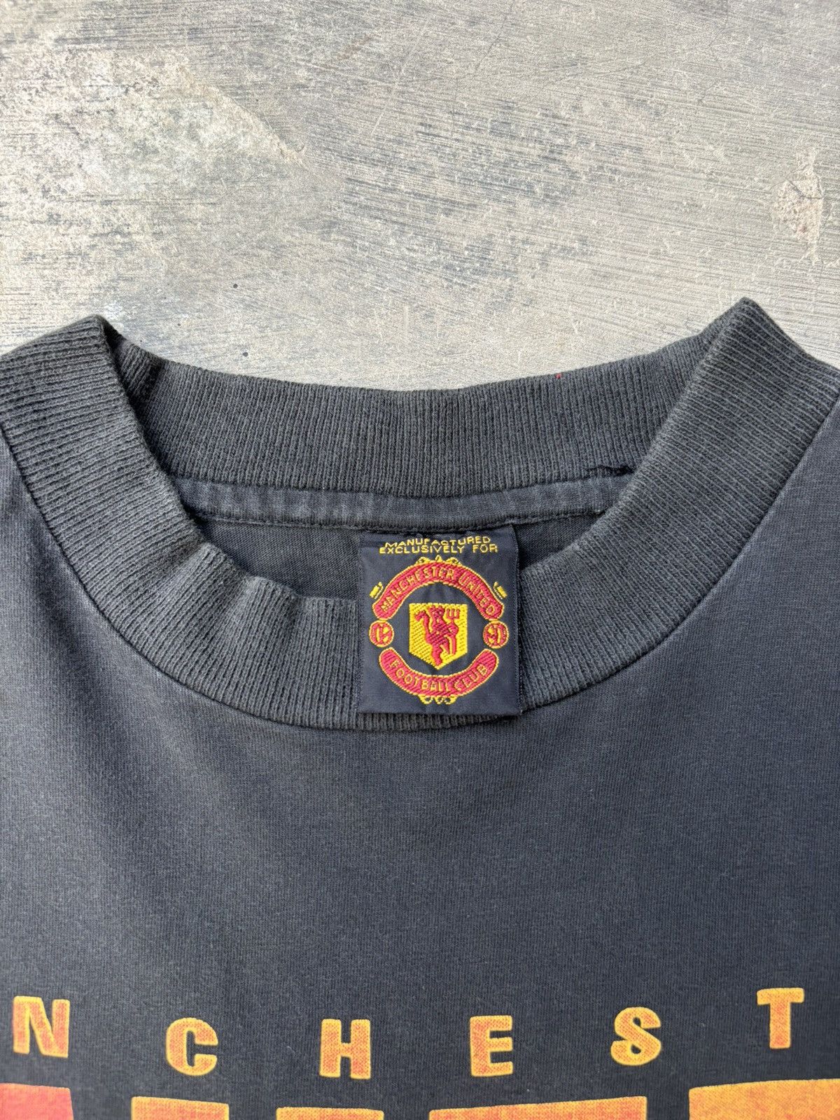 Vintage Vintage Manchester United Red Devil FC Size US L / EU 52-54 / 3 - 4 Thumbnail