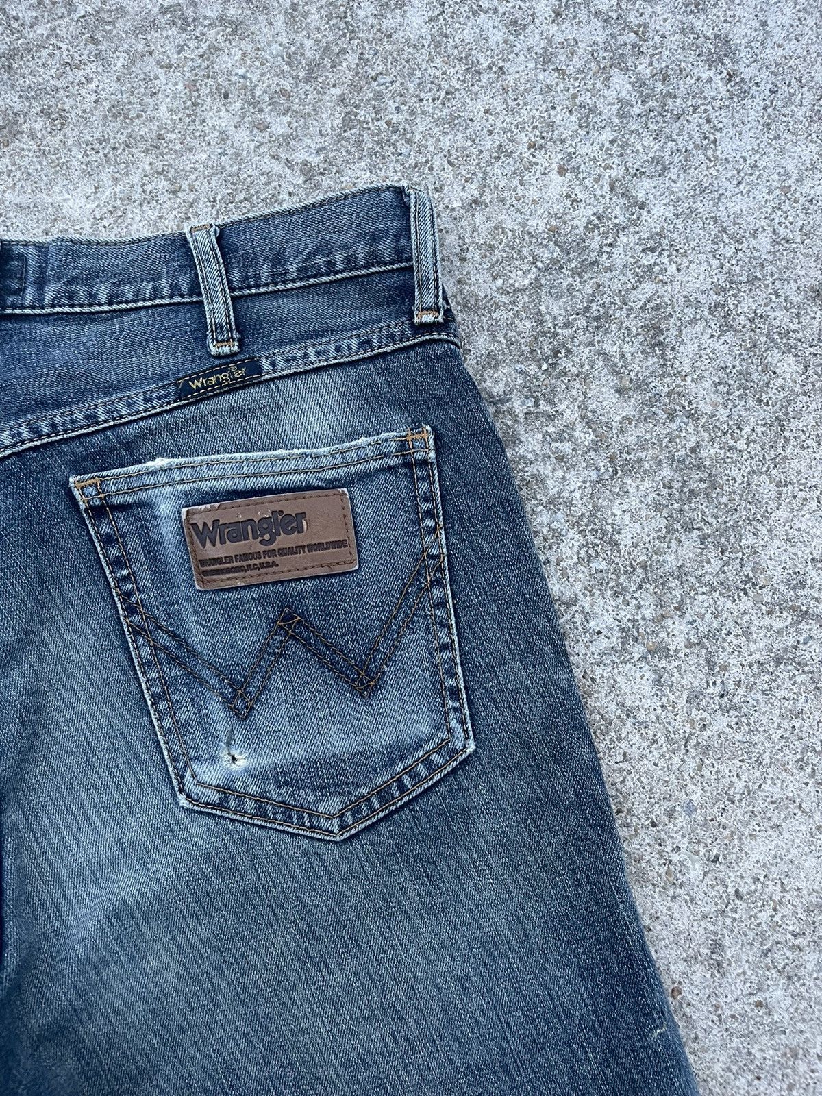 Wrangler 🔥 Wrangler Under License Distressed Denim W32🔥 Size US 32 / EU 48 - 13 Thumbnail