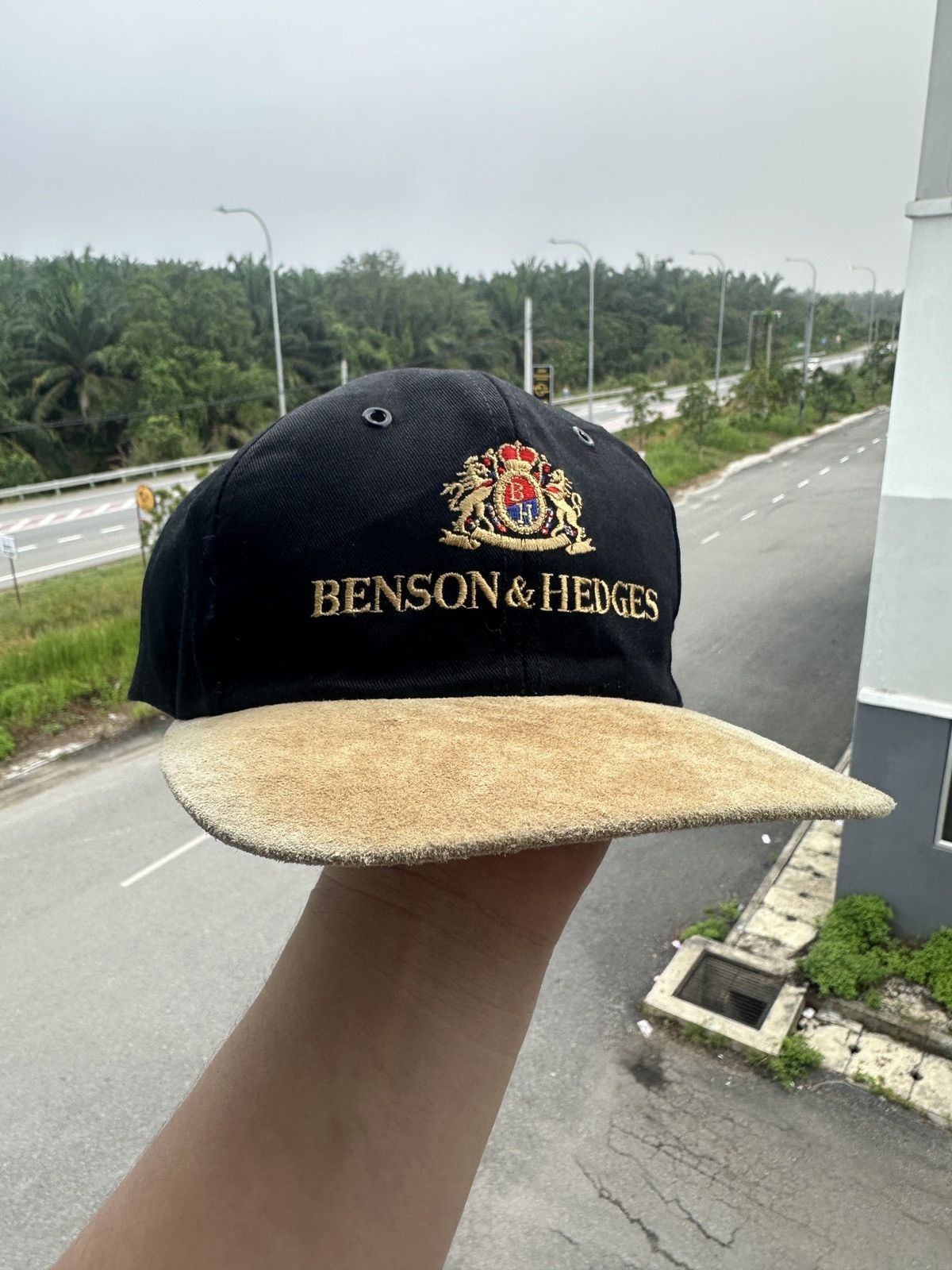 Vintage VINTAGE BENSON & HEDGES CIGARETTES STURCTURED HAT Size ONE SIZE - 2 Thumbnail
