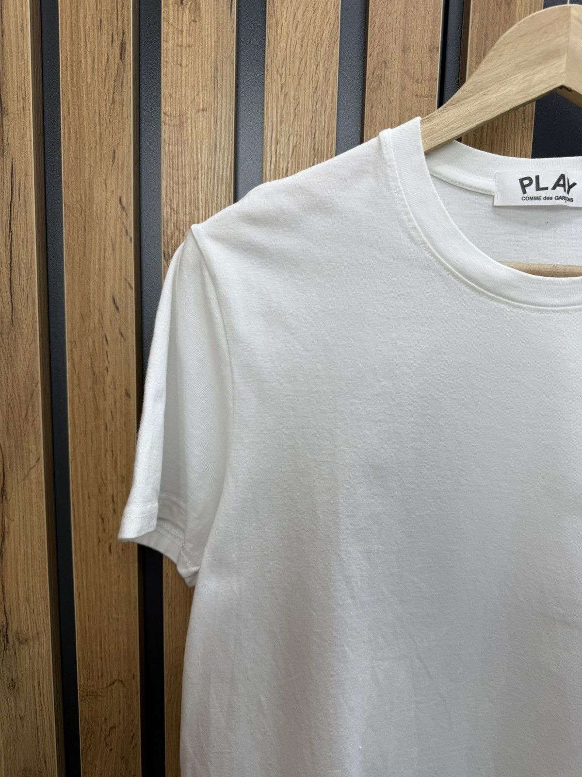 Comme des Garcons PLAY Comme des Garcons Play White Heart Logo T Shirt Size US S / EU 44-46 / 1 - 5 Thumbnail