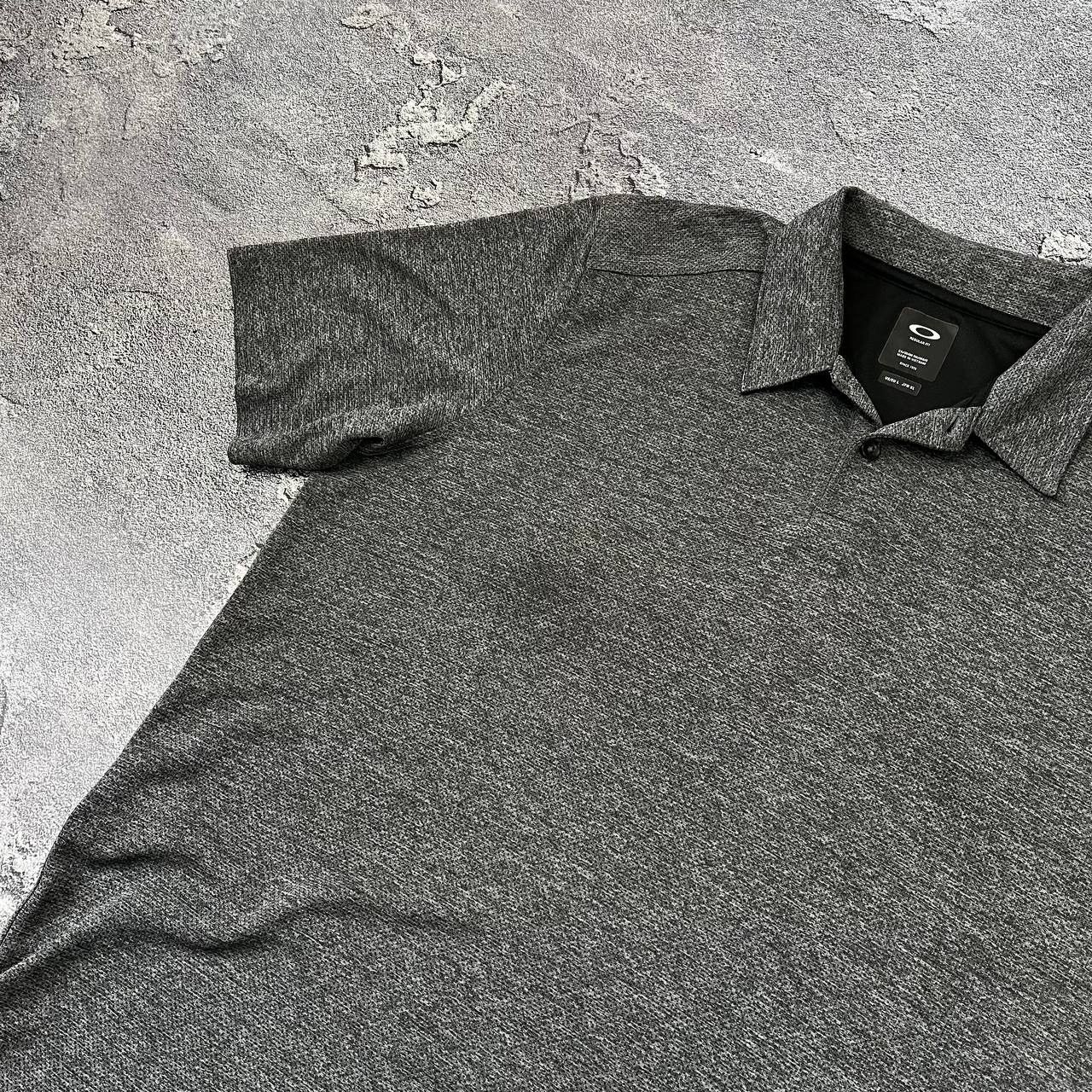 Oakley Vintage Oakley Mini Logo Gorpcore Polo T-Shirt L Size US L / EU 52-54 / 3 - 5 Thumbnail