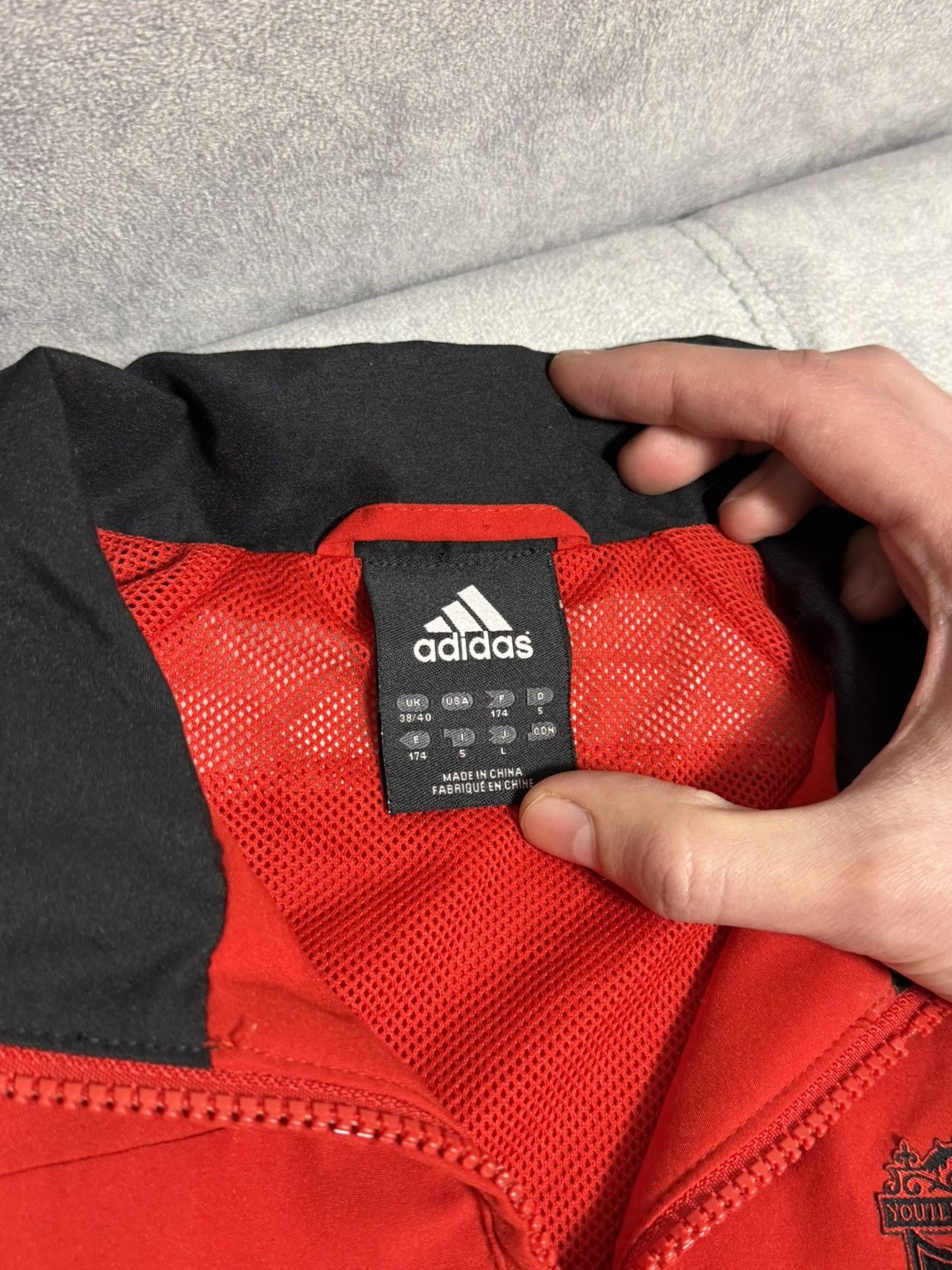 Adidas × Vintage Vintage Adidas Liverpool 2010 red jacket windbreaker Size US S / EU 44-46 / 1 - 9 Thumbnail