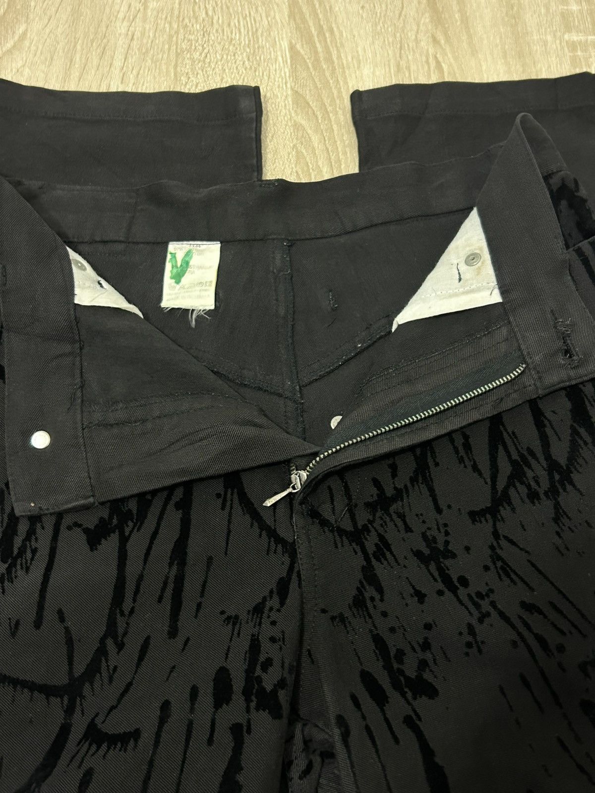 Jean Paul Gaultier 1998 Jean Paul Gaultier Velour Blood Vampire Jeans Size US 32 / EU 48 - 7 Thumbnail