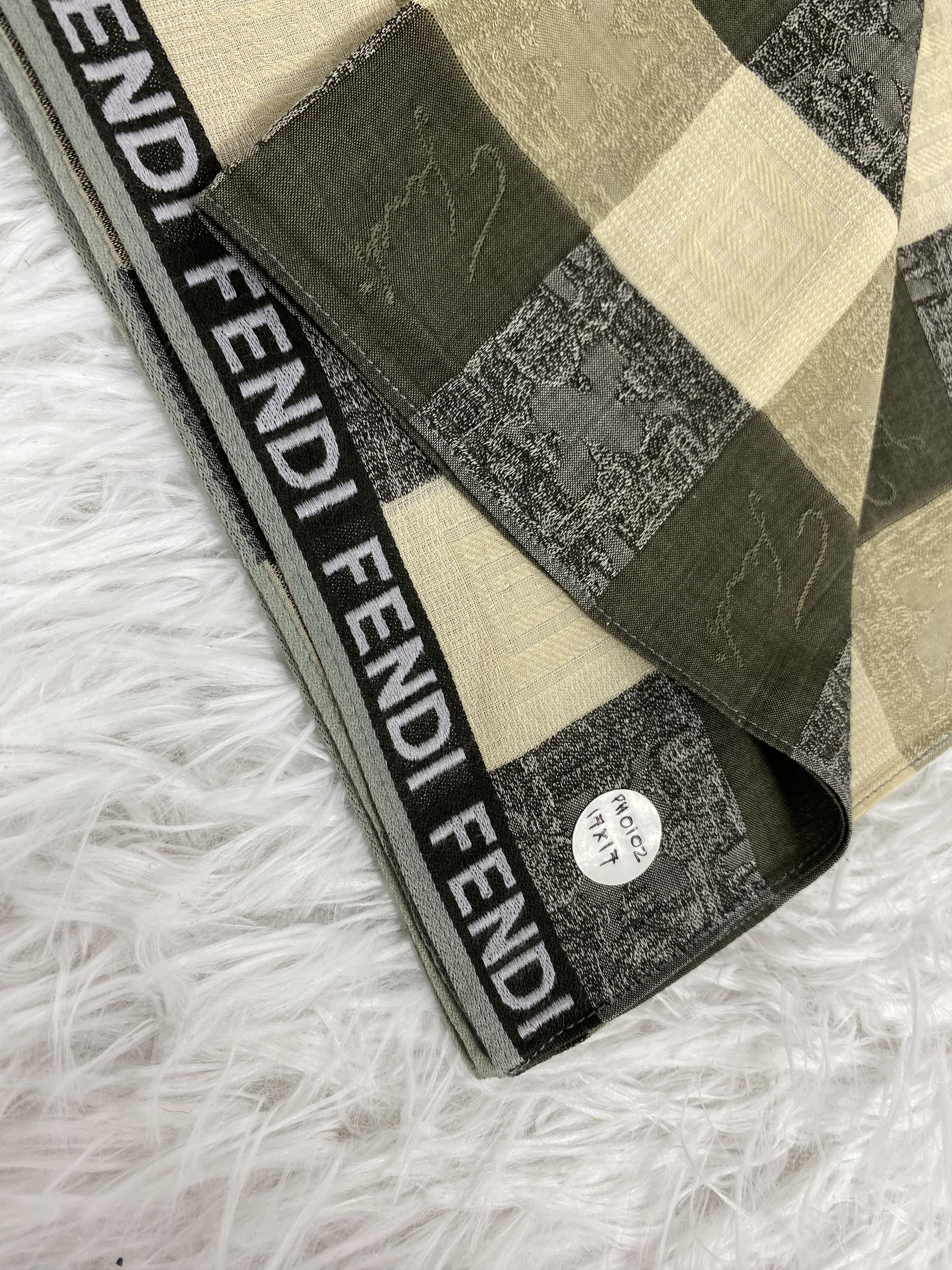 Vintage Vintage Fendi Handkerchief PH0102 Size ONE SIZE - 3 Thumbnail