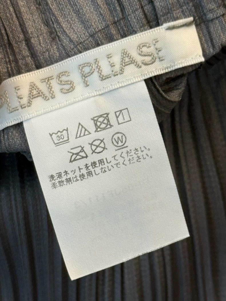 Issey Miyake Issey Miyake size:3 Grey pleated straight-leg pants Size 31" - 2 Thumbnail