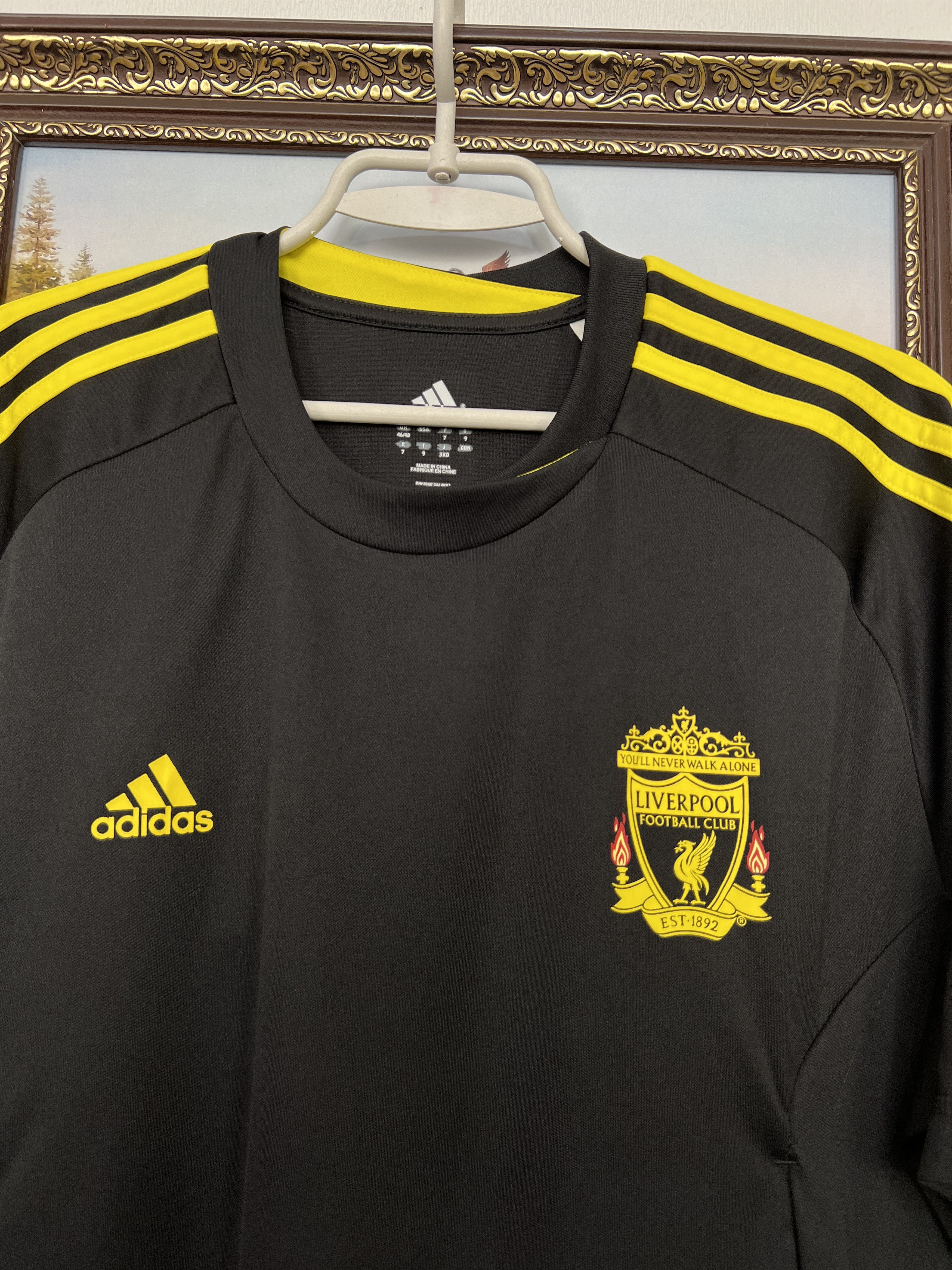 Adidas Liverpool football shirt 2010 Soccer Adidas Jersey Mens Size US XL / EU 56 / 4 - 3 Thumbnail